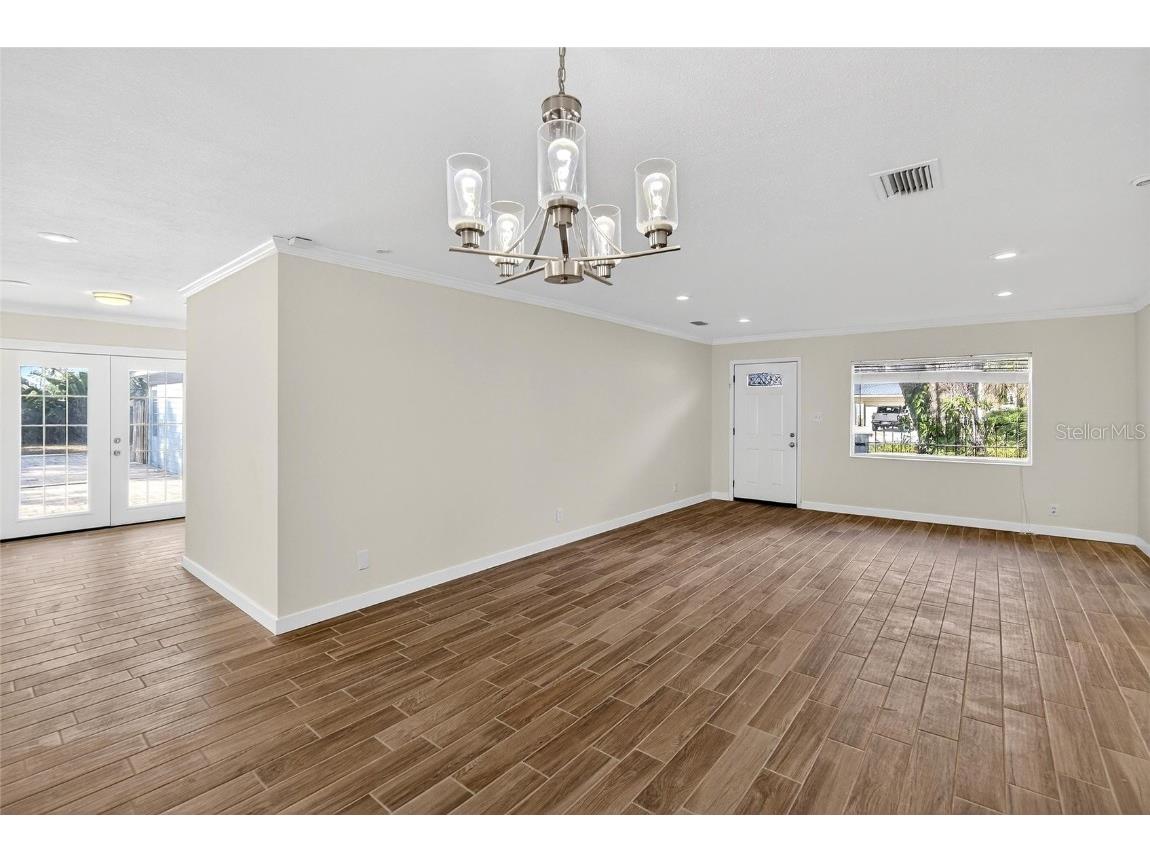 4634 W Sunset Boulevard Tampa FL 33629 TB8449548 image7