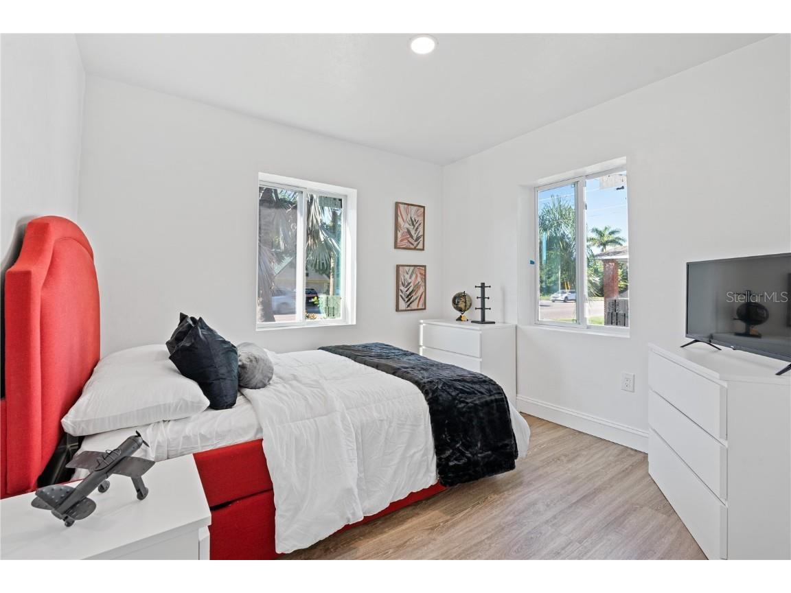 4635 22nd Avenue N Saint Petersburg FL 33713 TB8455447 image16