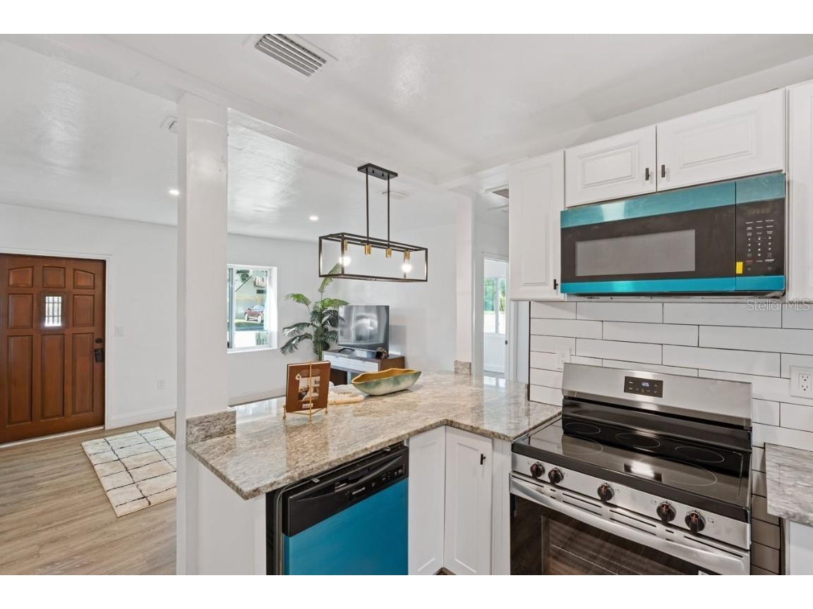 4635 22nd Avenue N Saint Petersburg FL 33713 TB8455447 image6