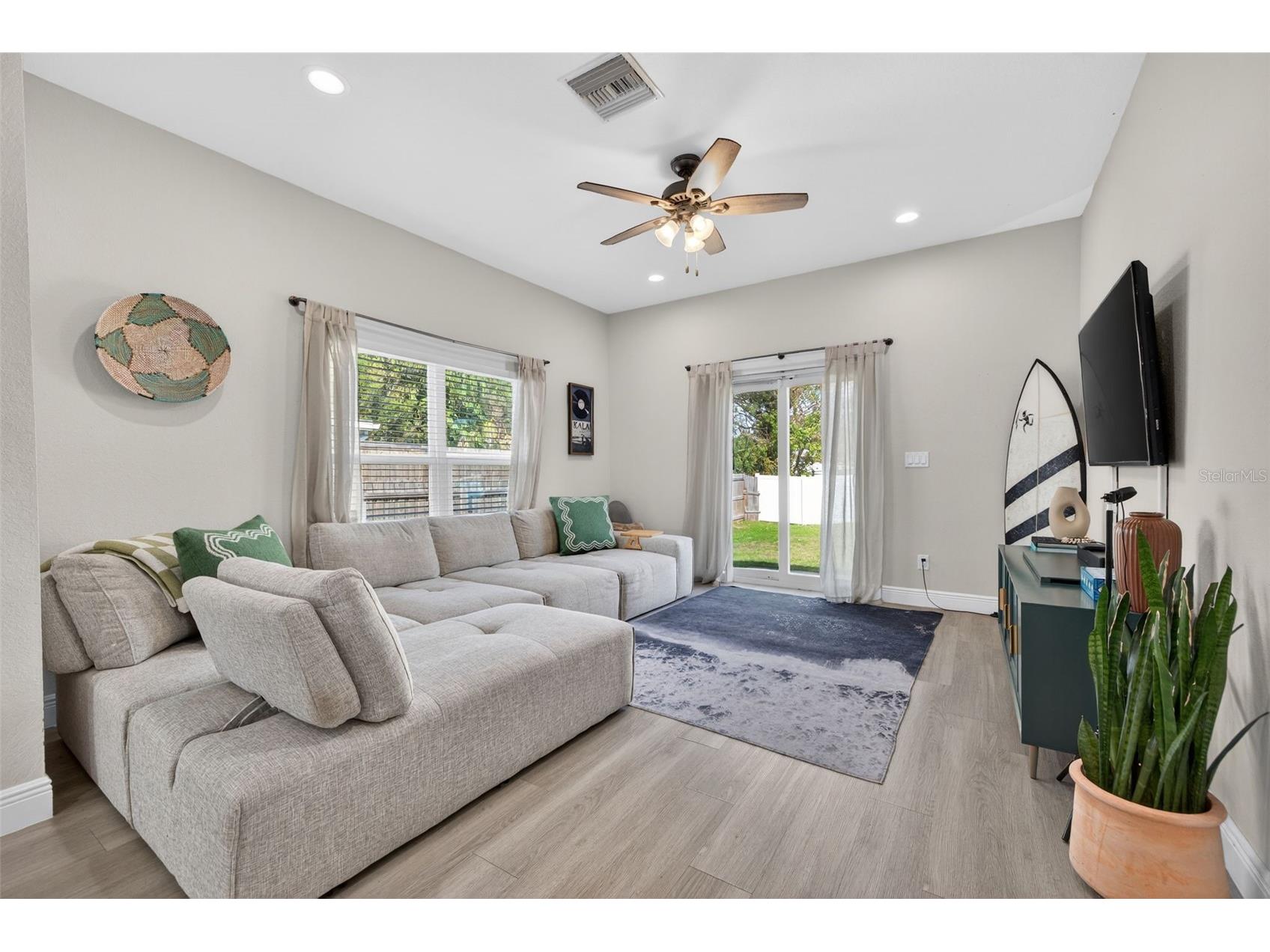 4635 6th Avenue S Saint Petersburg FL 33711 TB8464823 image8