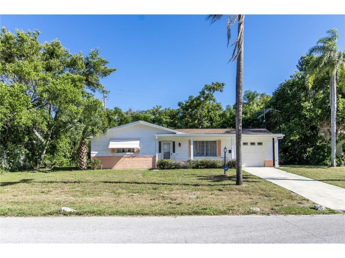 4635 Beacon Hill Drive New Port Richey FL 34652 W7868648 image1