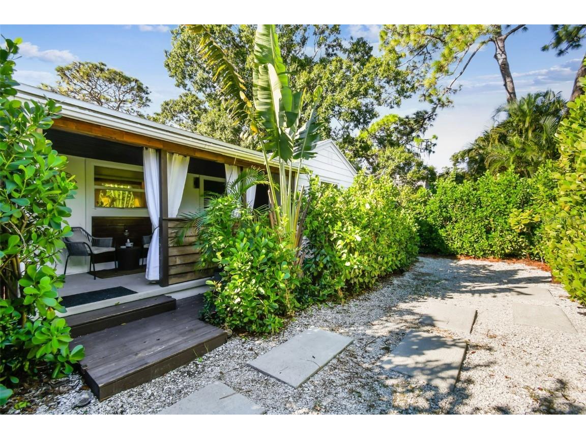 4636 3rd Avenue S Saint Petersburg FL 33711 TB8438500 image1