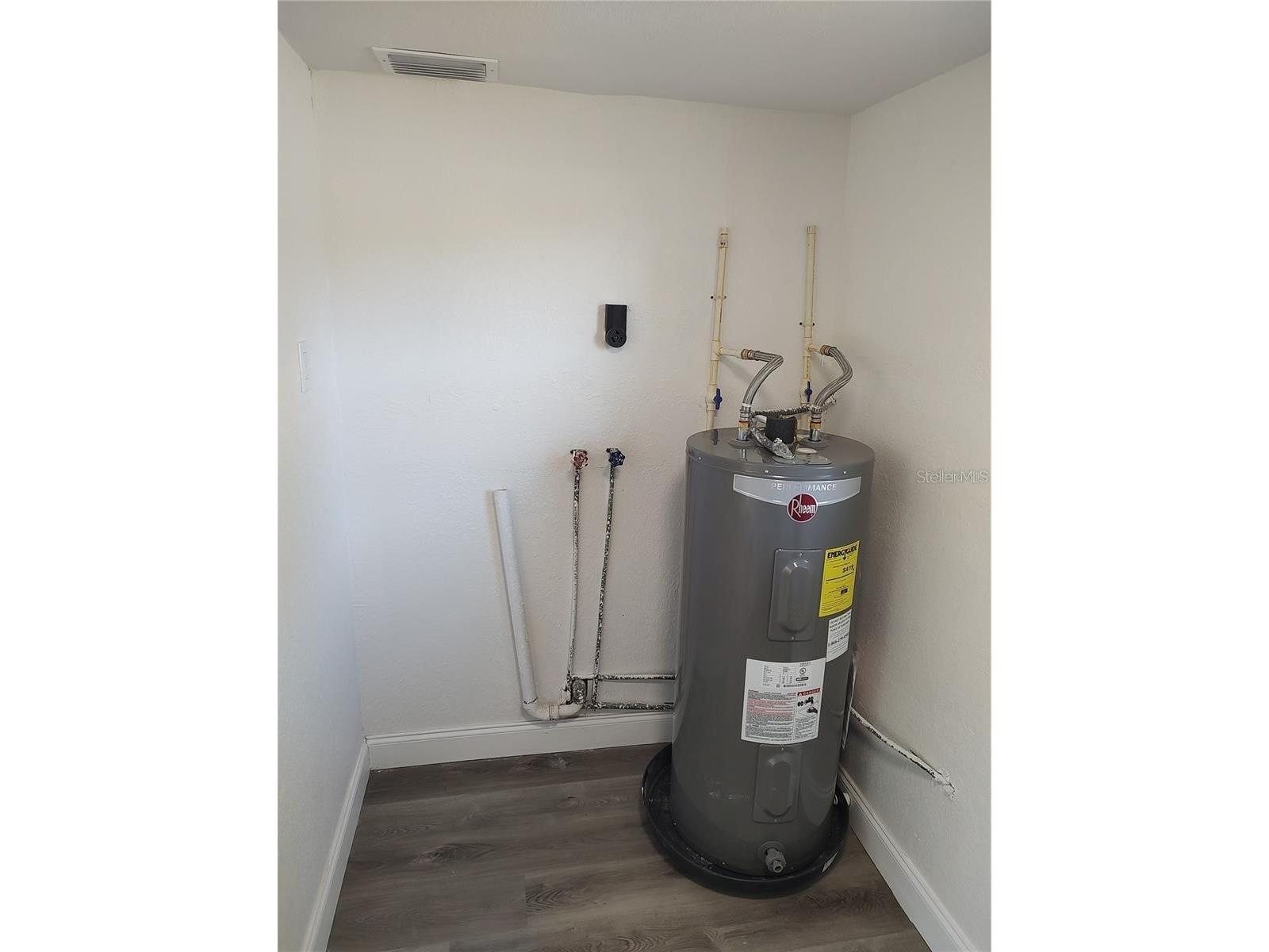 4637 12th Avenue N Saint Petersburg FL 33713 TB8518689 image14