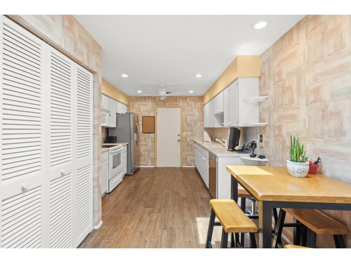 4637 Willow Wood Circle #44 Sarasota FL 34241 A4655394 image9