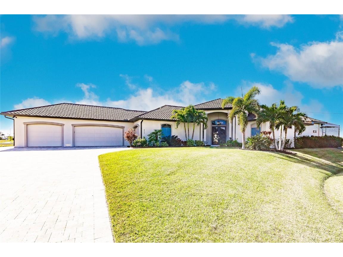 4638 NW 32nd Street Cape Coral FL 33993 - NORTH SPREADER WATERWAY A4633256 image1