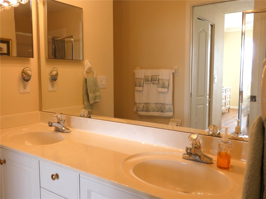 4639 Chapel Hill Drive #2912 Sarasota FL 34238 A4626221 image11