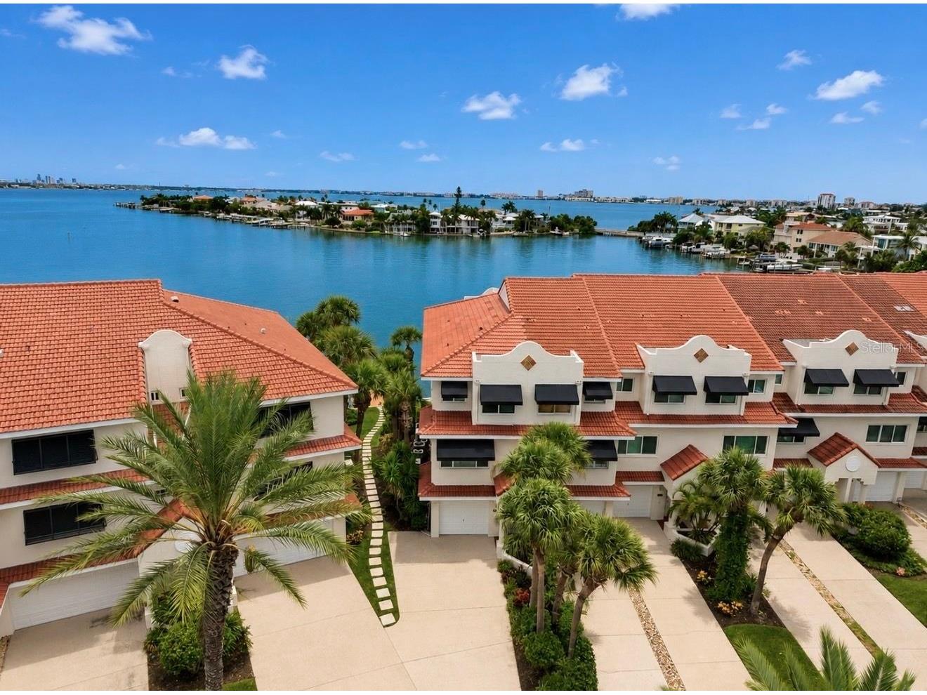 4639 Mirabella Court Saint Pete Beach FL 33706 - BOCA CIEGA BAY TB8529482 image1