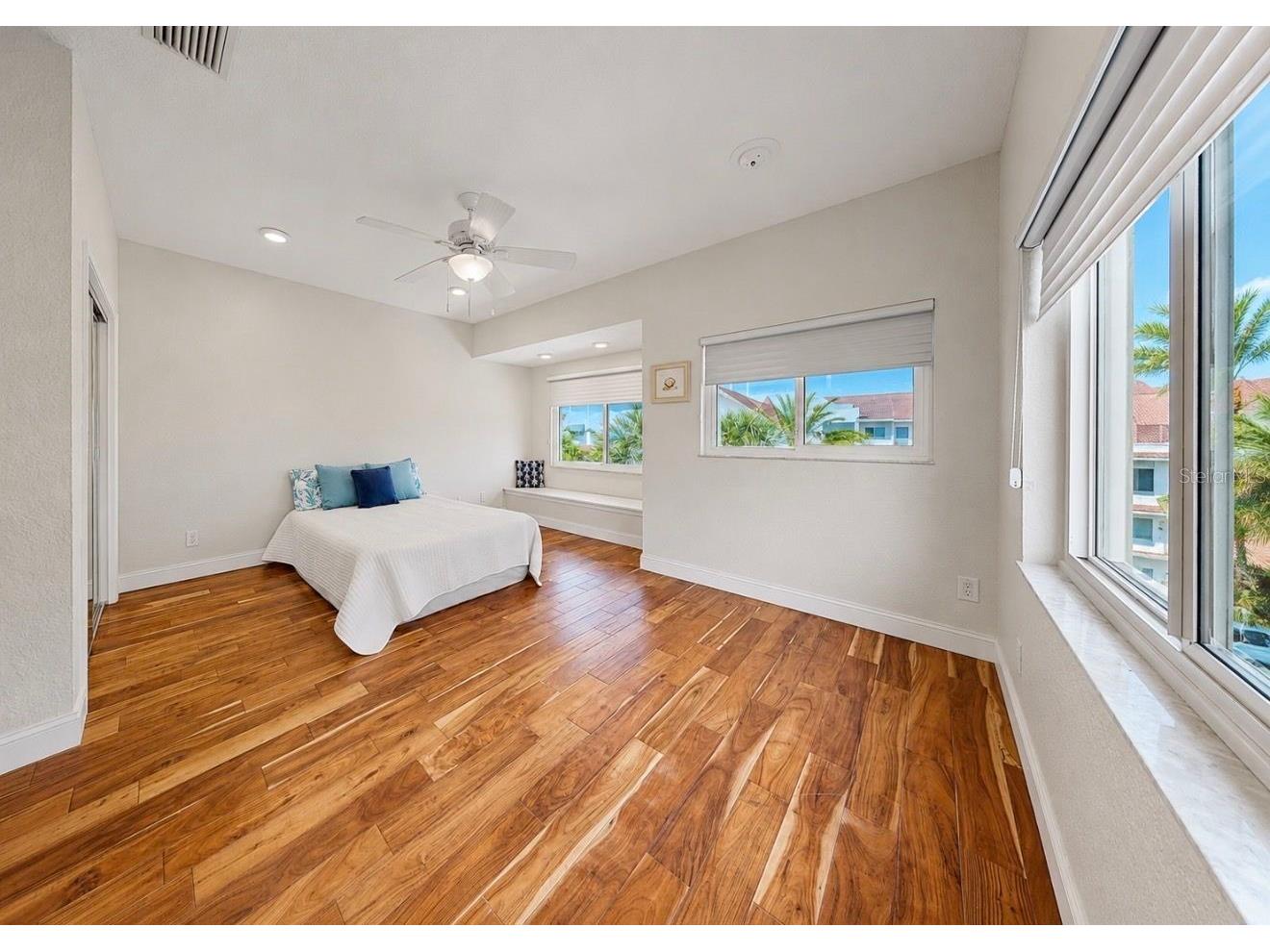 4639 Mirabella Court Saint Pete Beach FL 33706 - BOCA CIEGA BAY TB8529482 image11