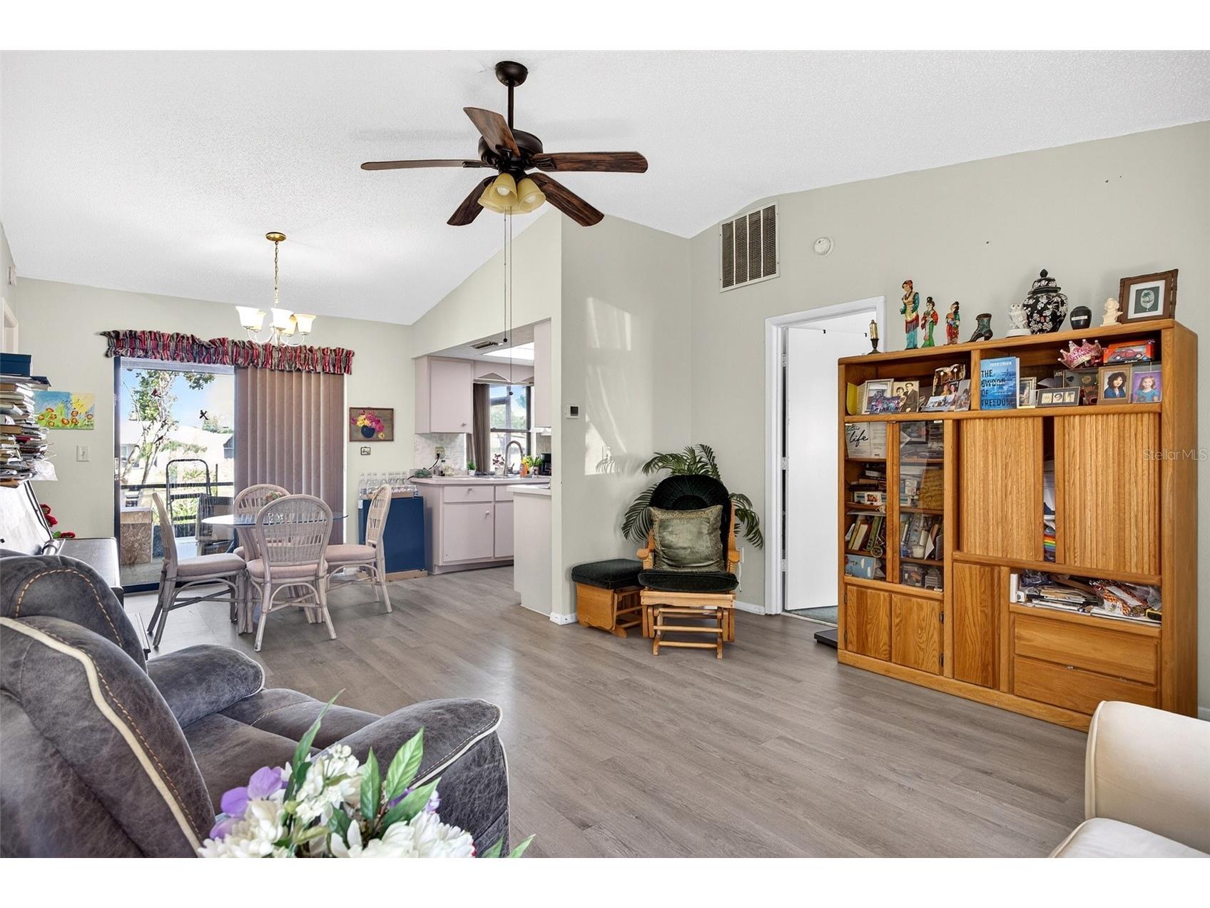 464 Coronado Road Venice FL 34293 C7525996 image4
