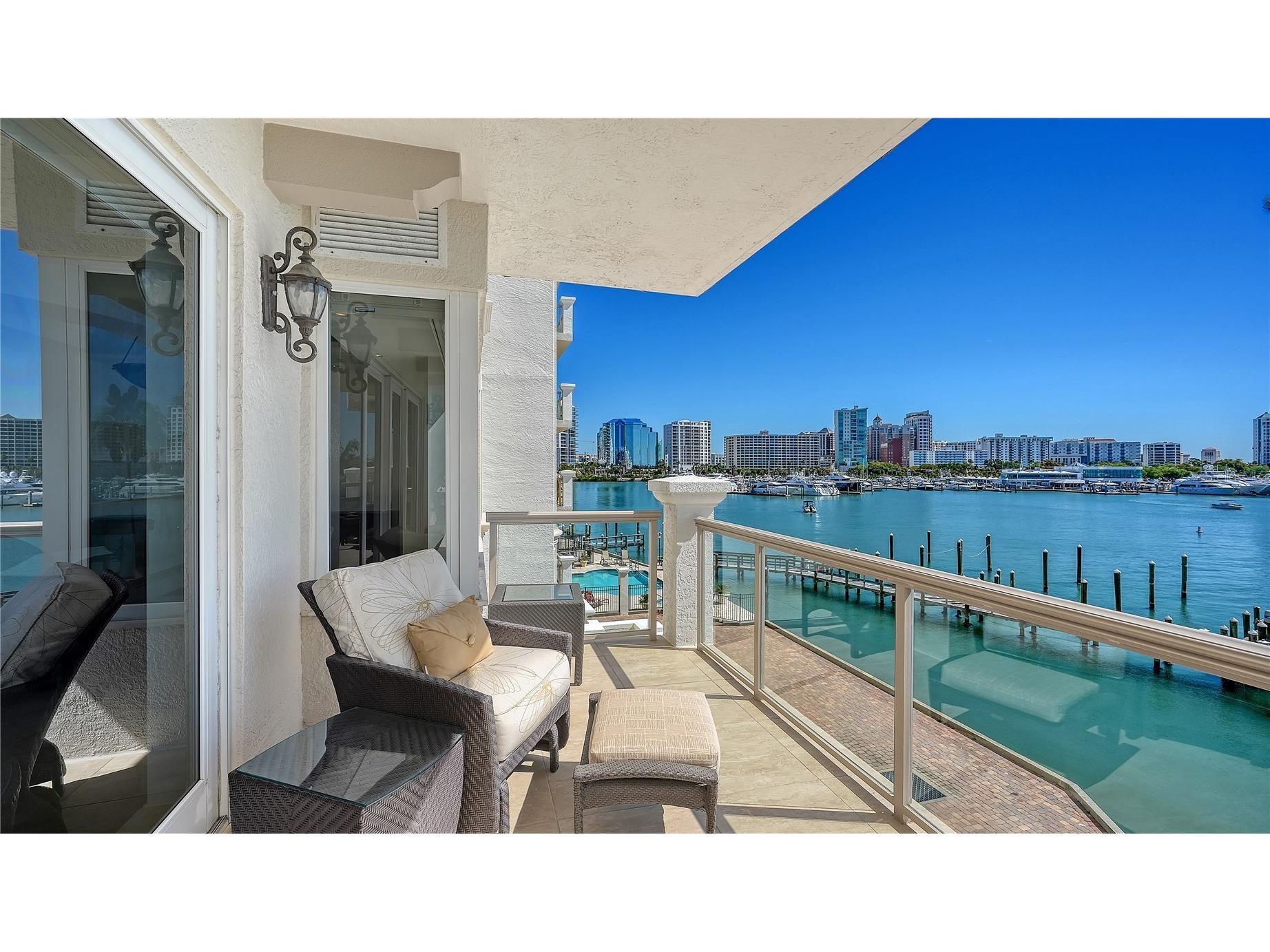 464 Golden Gate Point #304 Sarasota FL 34236 A4676340 image10