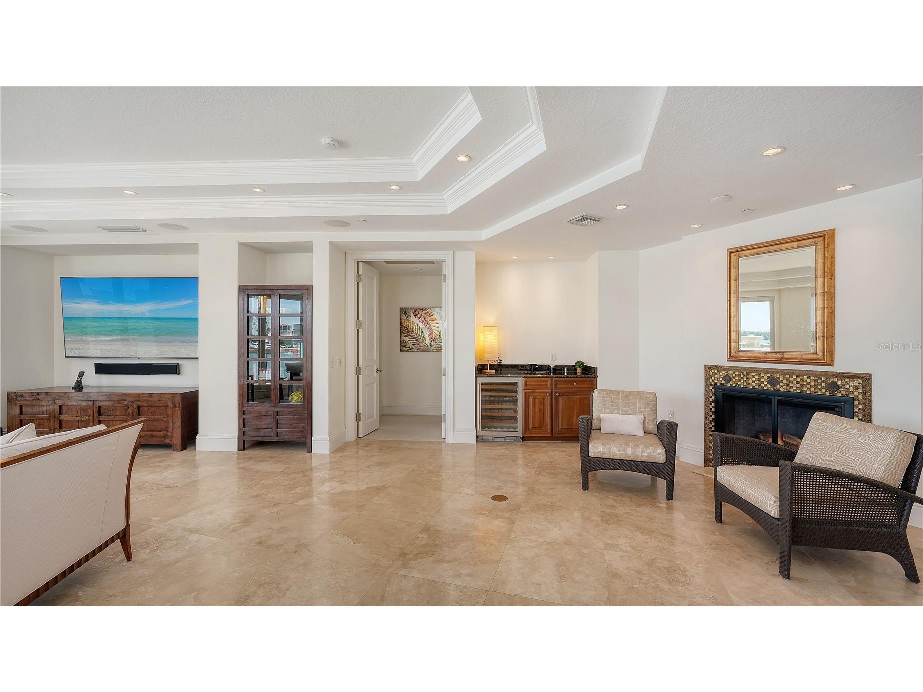 464 Golden Gate Point #304 Sarasota FL 34236 A4676340 image19