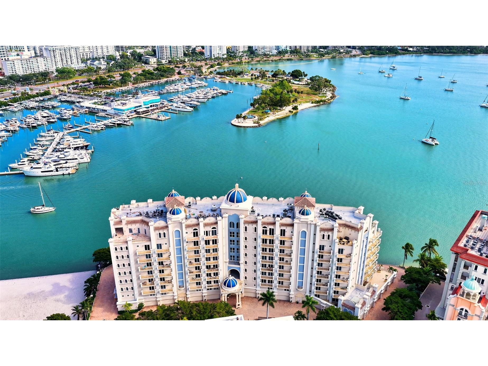 464 Golden Gate Point #304 Sarasota FL 34236 A4676340 image2
