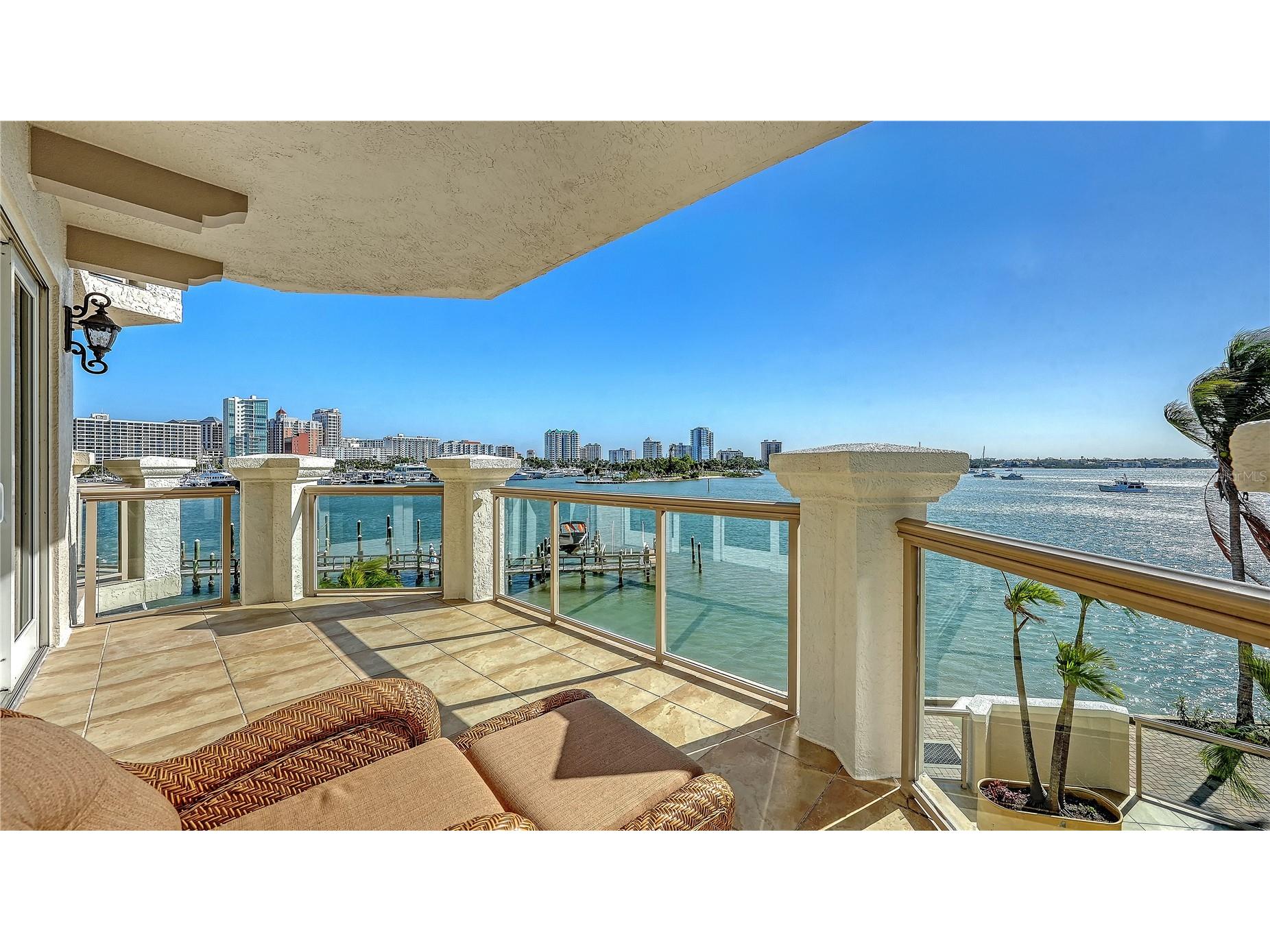464 Golden Gate Point #304 Sarasota FL 34236 A4676340 image23