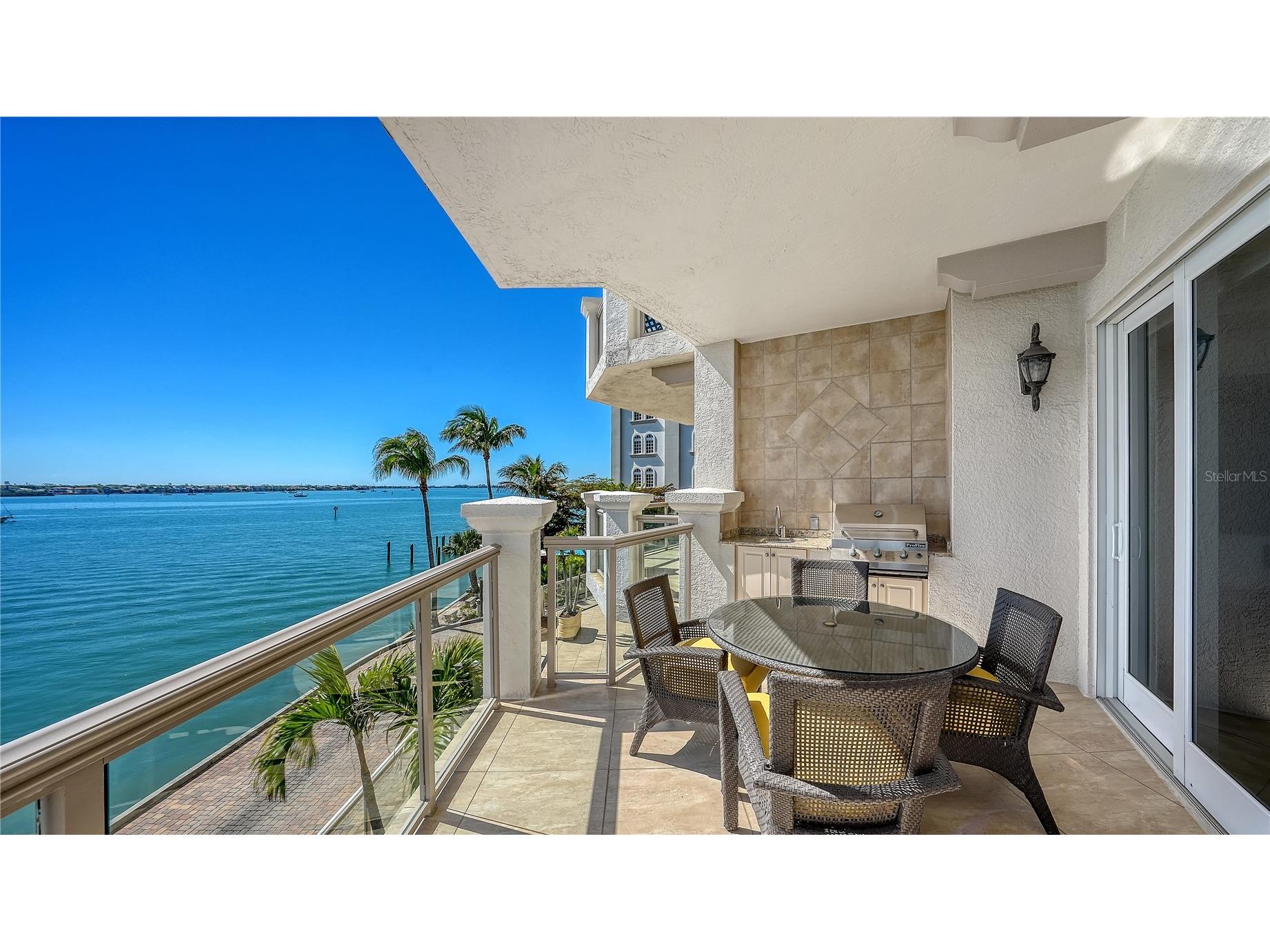 464 Golden Gate Point #304 Sarasota FL 34236 A4676340 image9