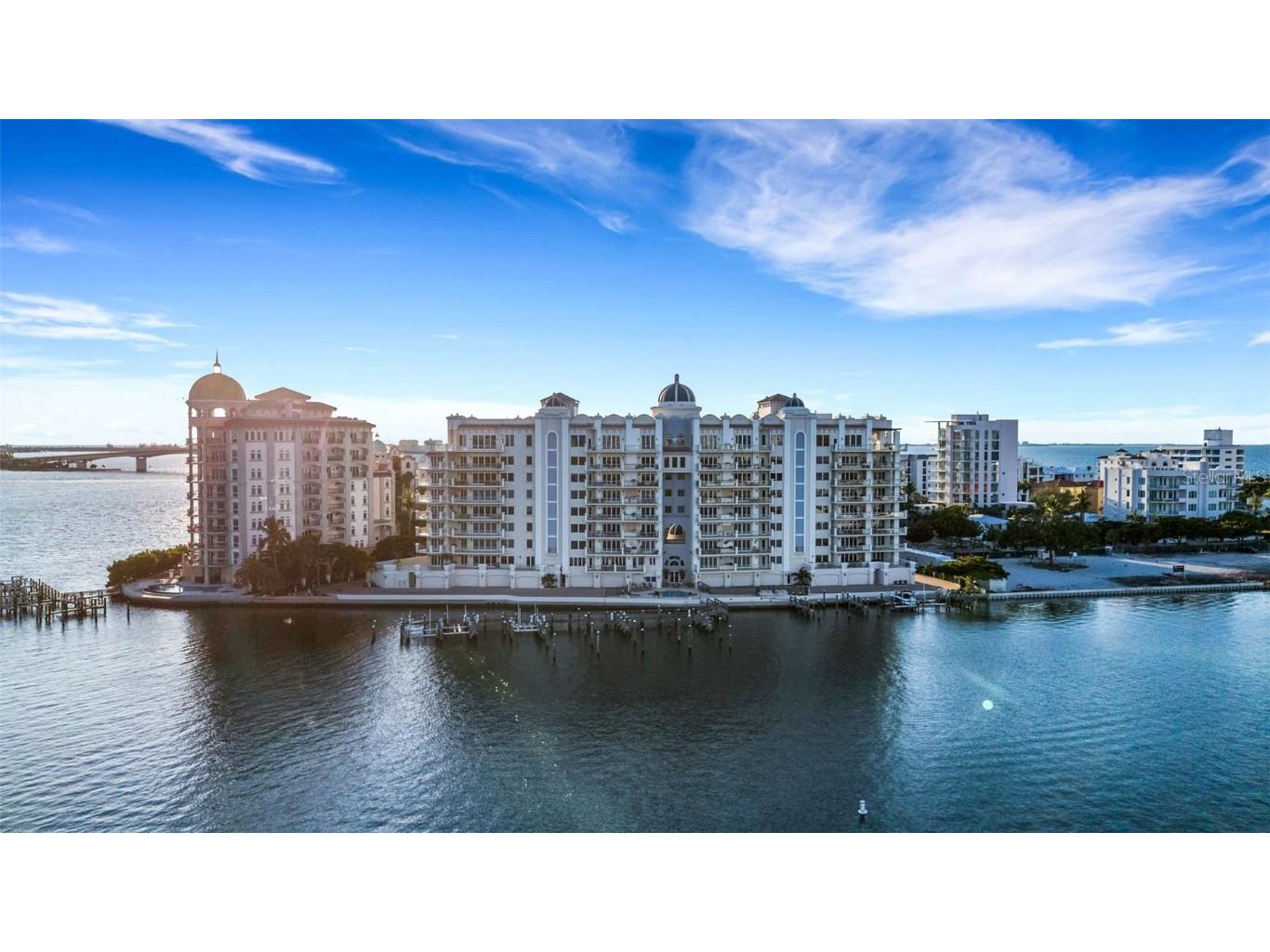 464 Golden Gate Point #403 Sarasota FL 34236 A4666344 image1