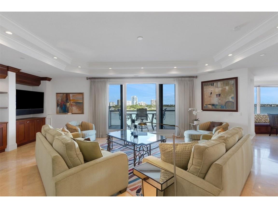 464 Golden Gate Point #403 Sarasota FL 34236 A4666344 image12