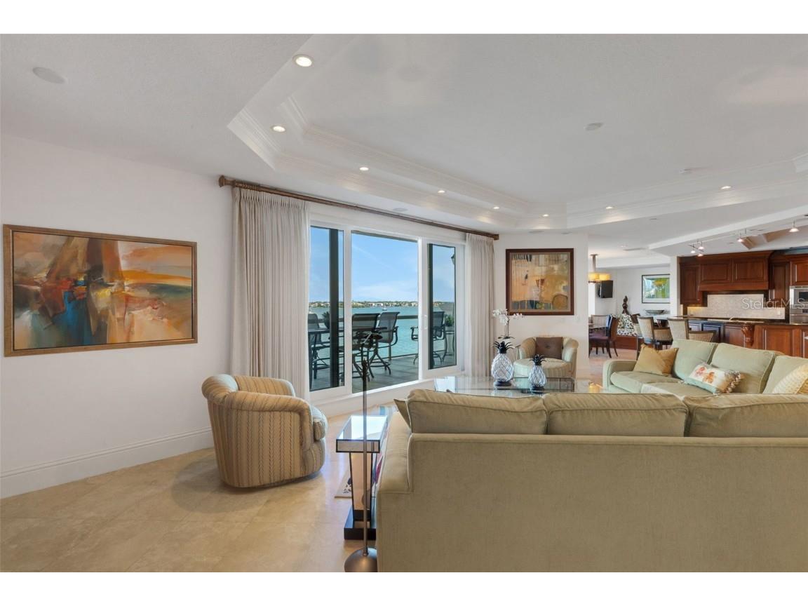 464 Golden Gate Point #403 Sarasota FL 34236 A4666344 image14