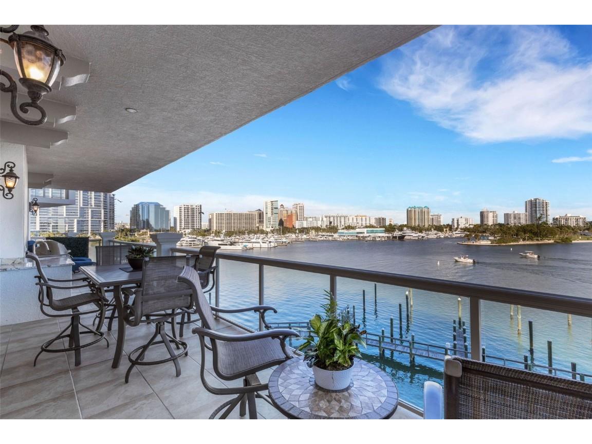 464 Golden Gate Point #403 Sarasota FL 34236 A4666344 image26