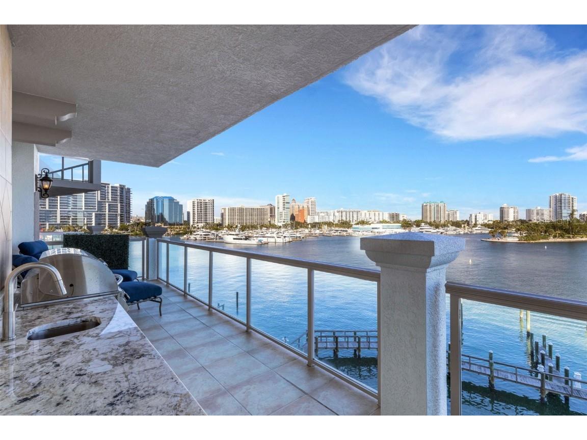464 Golden Gate Point #403 Sarasota FL 34236 A4666344 image28