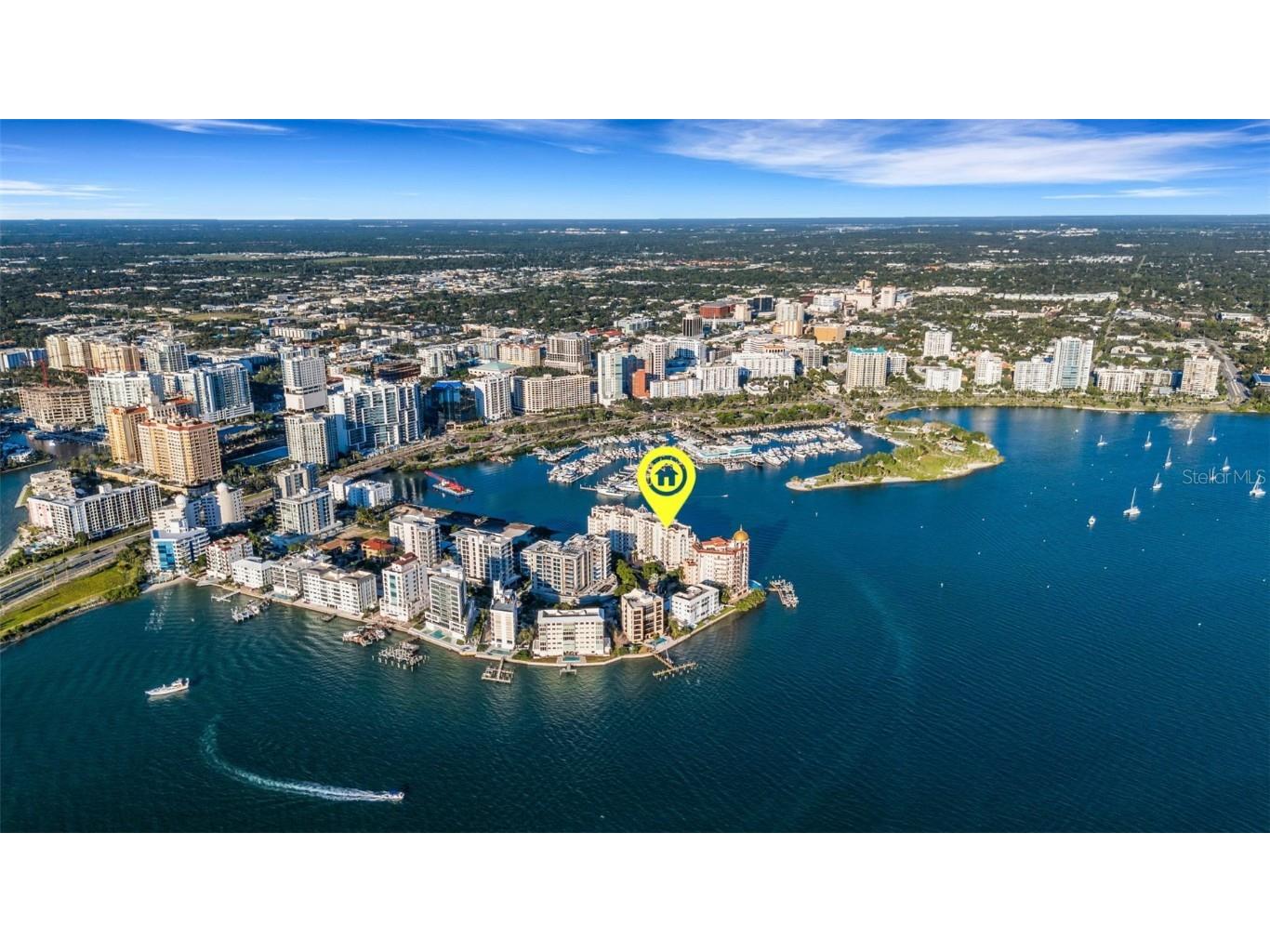464 Golden Gate Point #403 Sarasota FL 34236 A4666344 image3