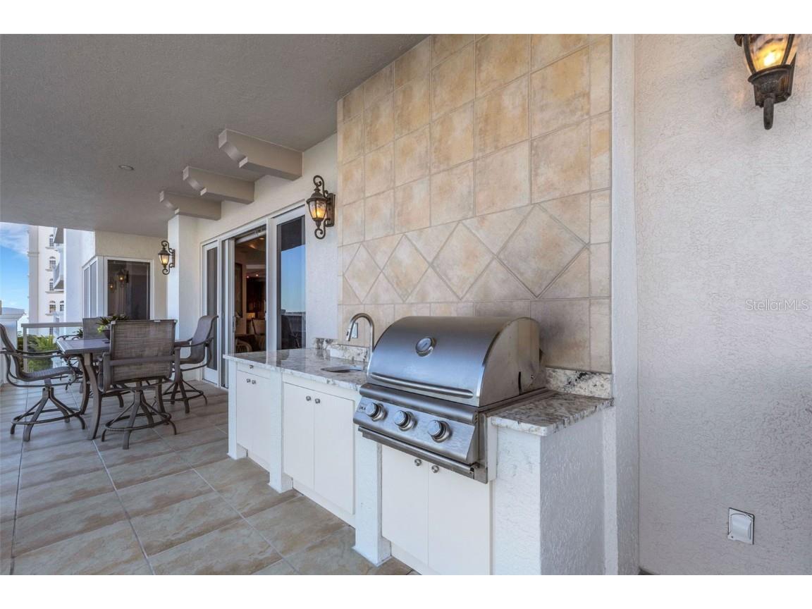 464 Golden Gate Point #403 Sarasota FL 34236 A4666344 image30