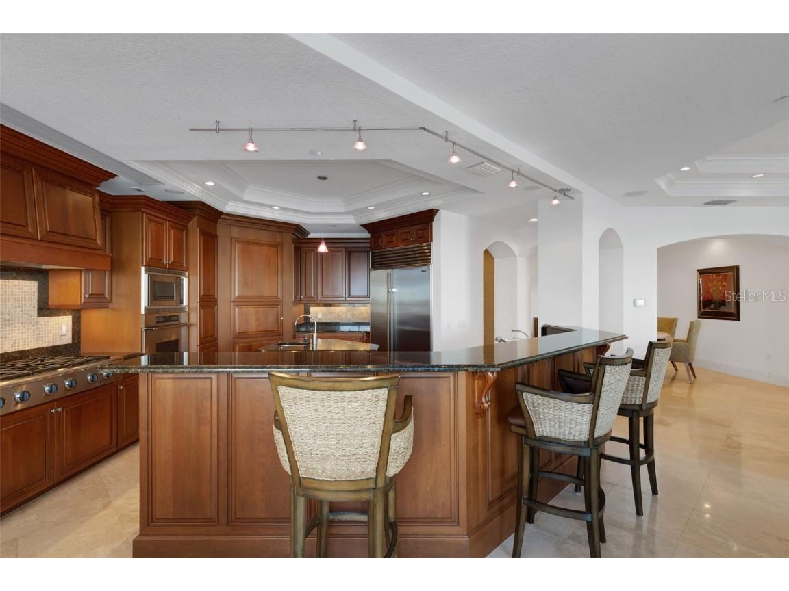 464 Golden Gate Point #403 Sarasota FL 34236 A4666344 image31