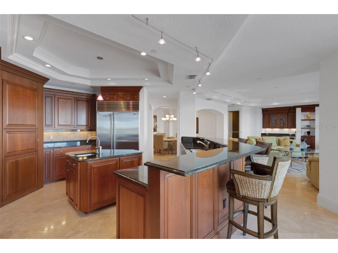 464 Golden Gate Point #403 Sarasota FL 34236 A4666344 image32