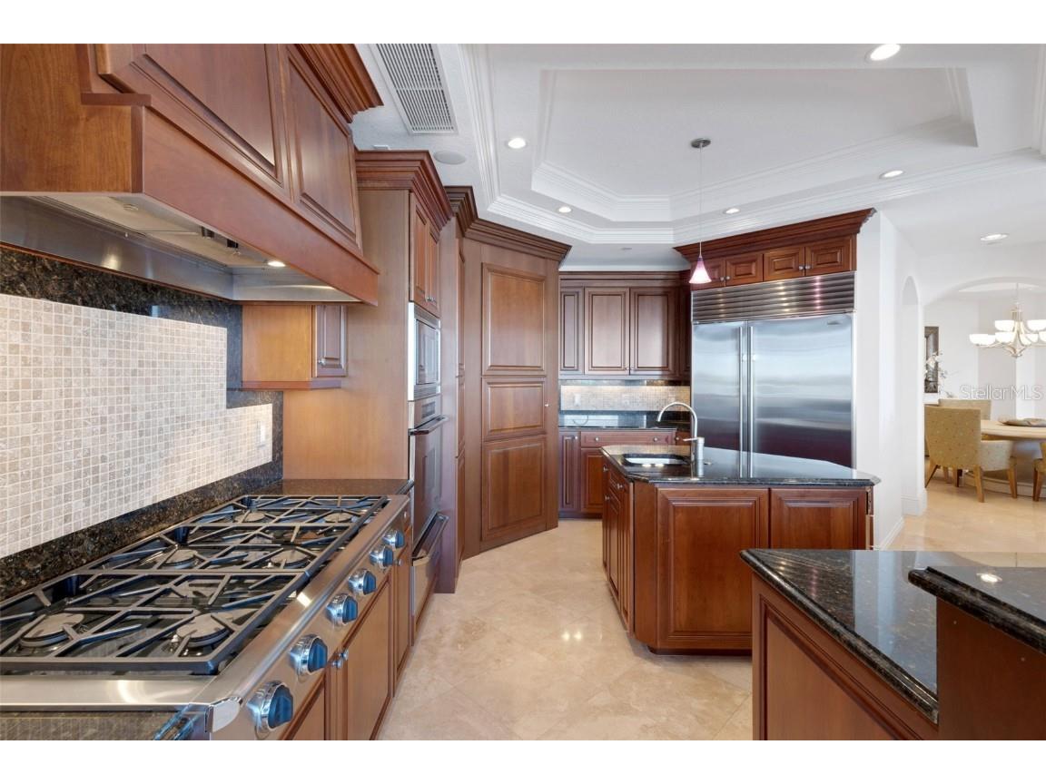 464 Golden Gate Point #403 Sarasota FL 34236 A4666344 image33