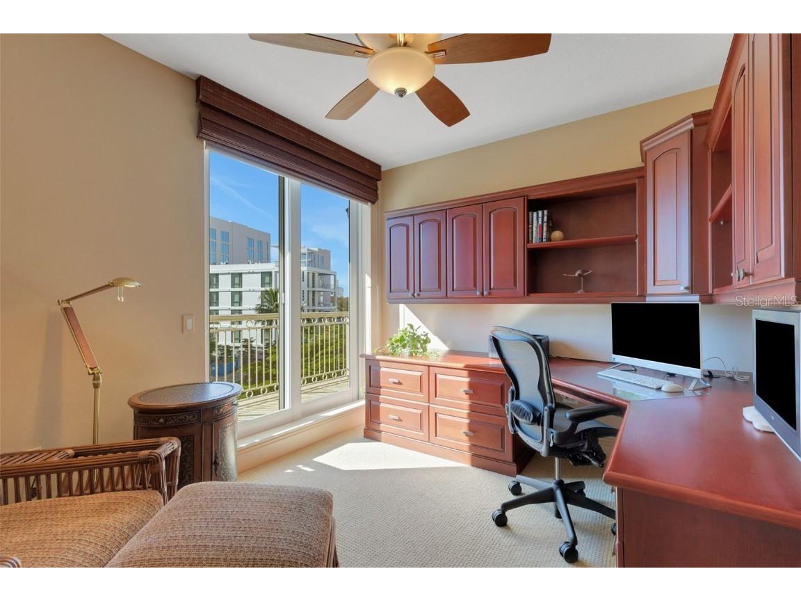 464 Golden Gate Point #403 Sarasota FL 34236 A4666344 image47