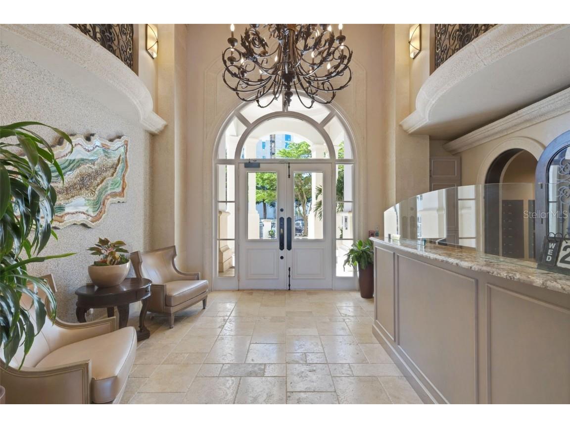 464 Golden Gate Point #403 Sarasota FL 34236 A4666344 image6