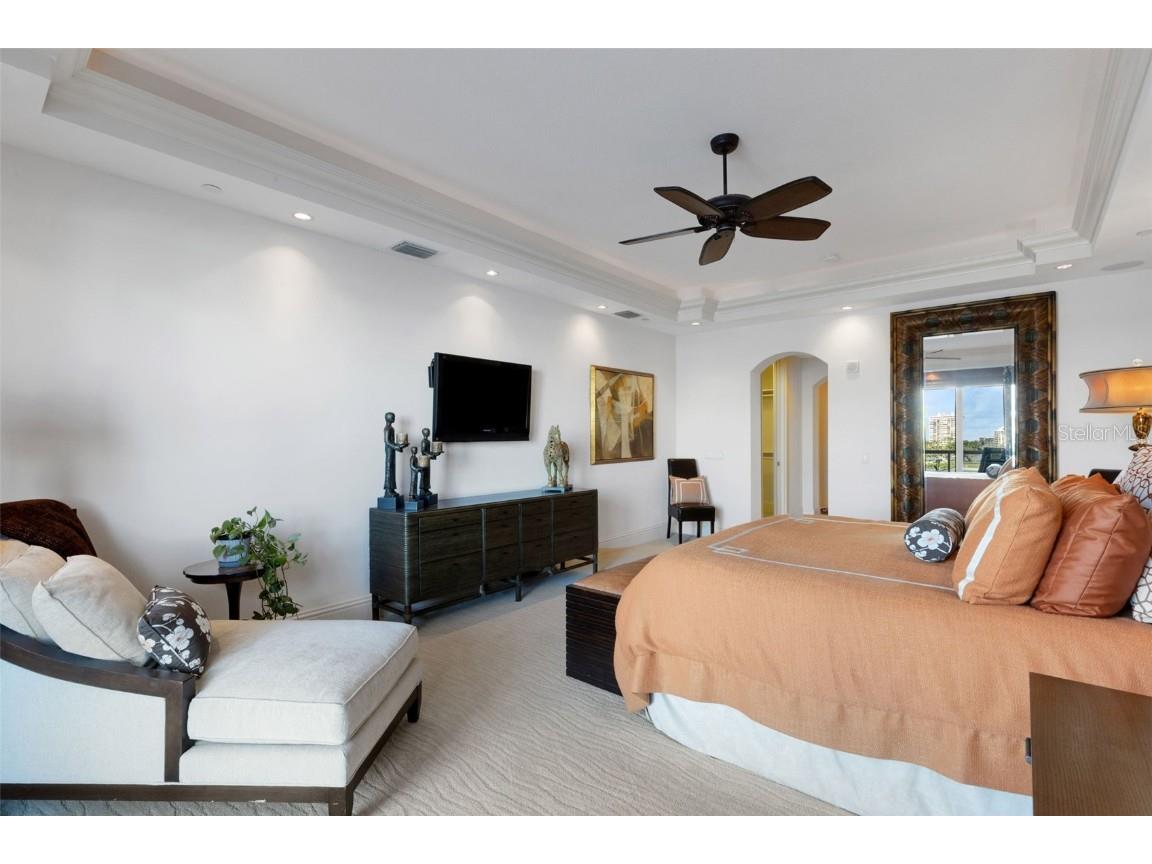 464 Golden Gate Point #403 Sarasota FL 34236 A4666344 image64