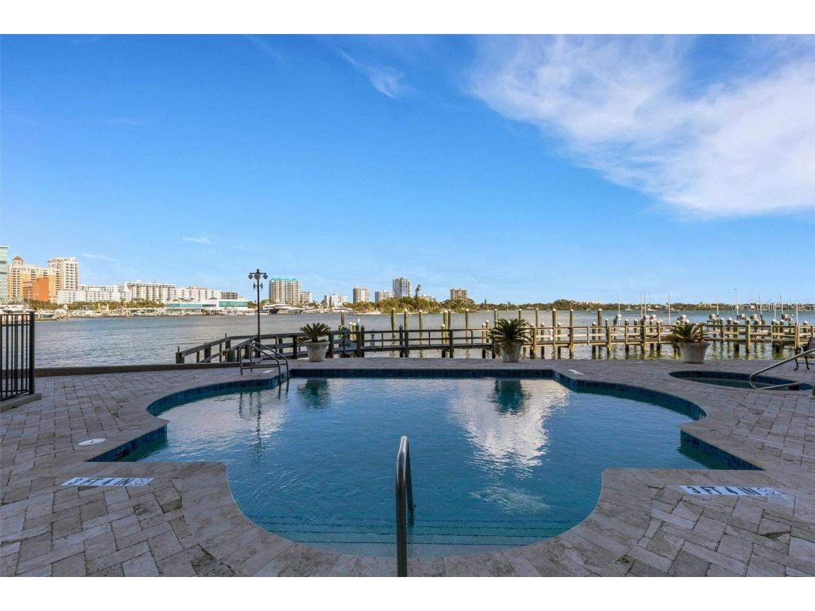 464 Golden Gate Point #403 Sarasota FL 34236 A4666344 image72