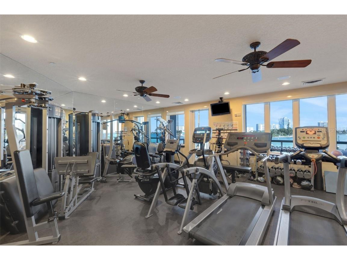 464 Golden Gate Point #403 Sarasota FL 34236 A4666344 image93