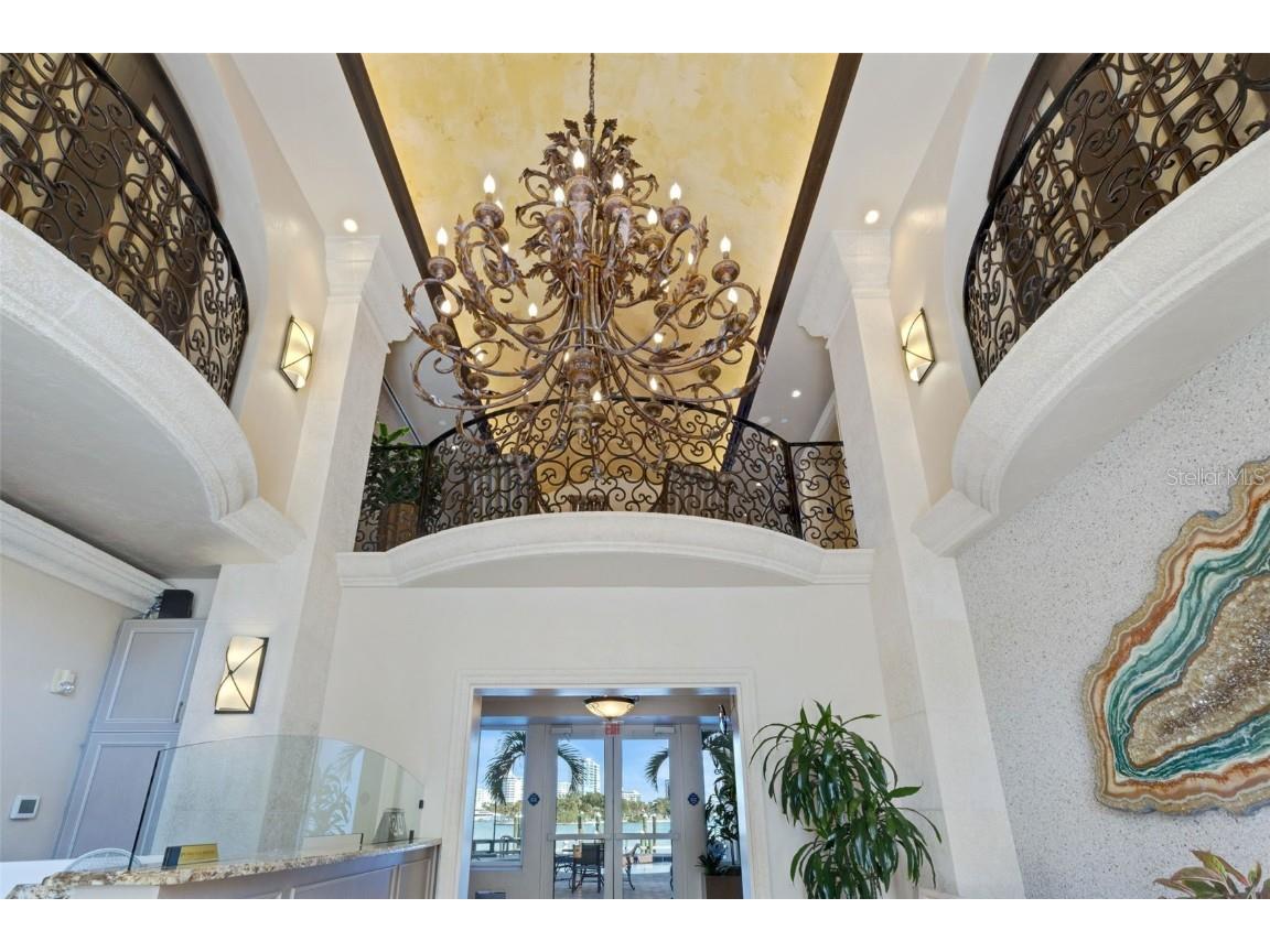 464 Golden Gate Point #403 Sarasota FL 34236 A4666344 image95