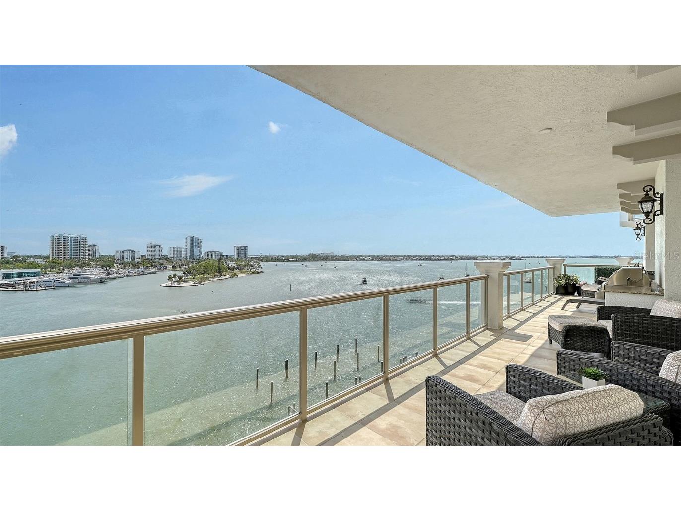 464 Golden Gate Point #702 Sarasota FL 34236 - SARASOTA BAY A4667652 image4