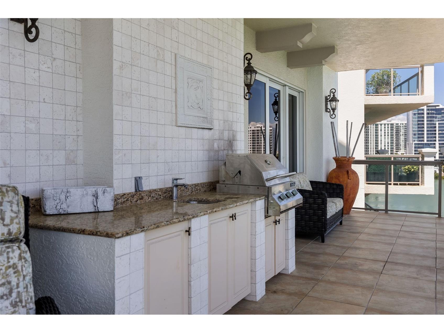 464 Golden Gate Point #703 Sarasota FL 34236 - SARASOTA BAY A4685865 image38