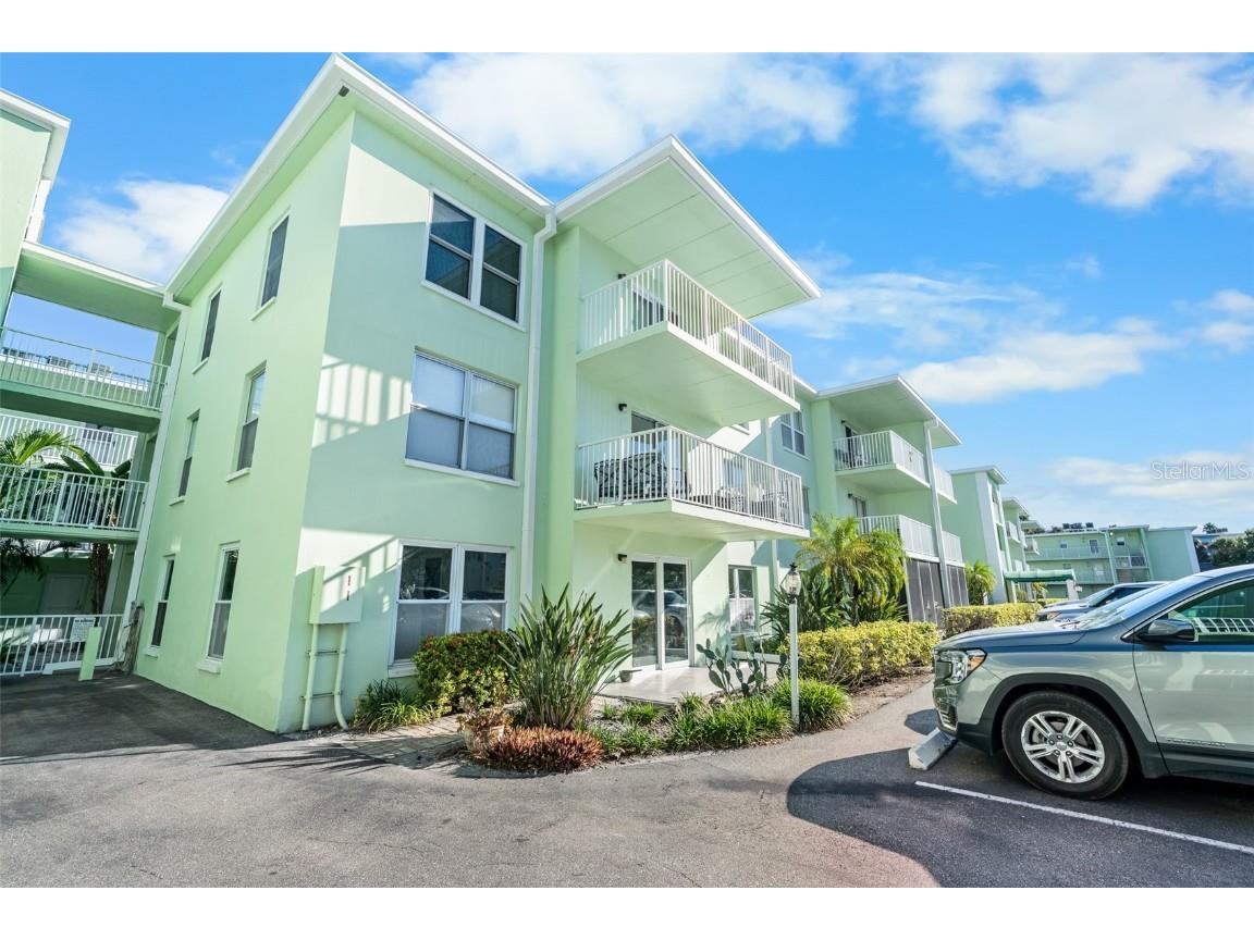 464 N Paula Drive #106 Dunedin FL 34698 TB8403605 image4