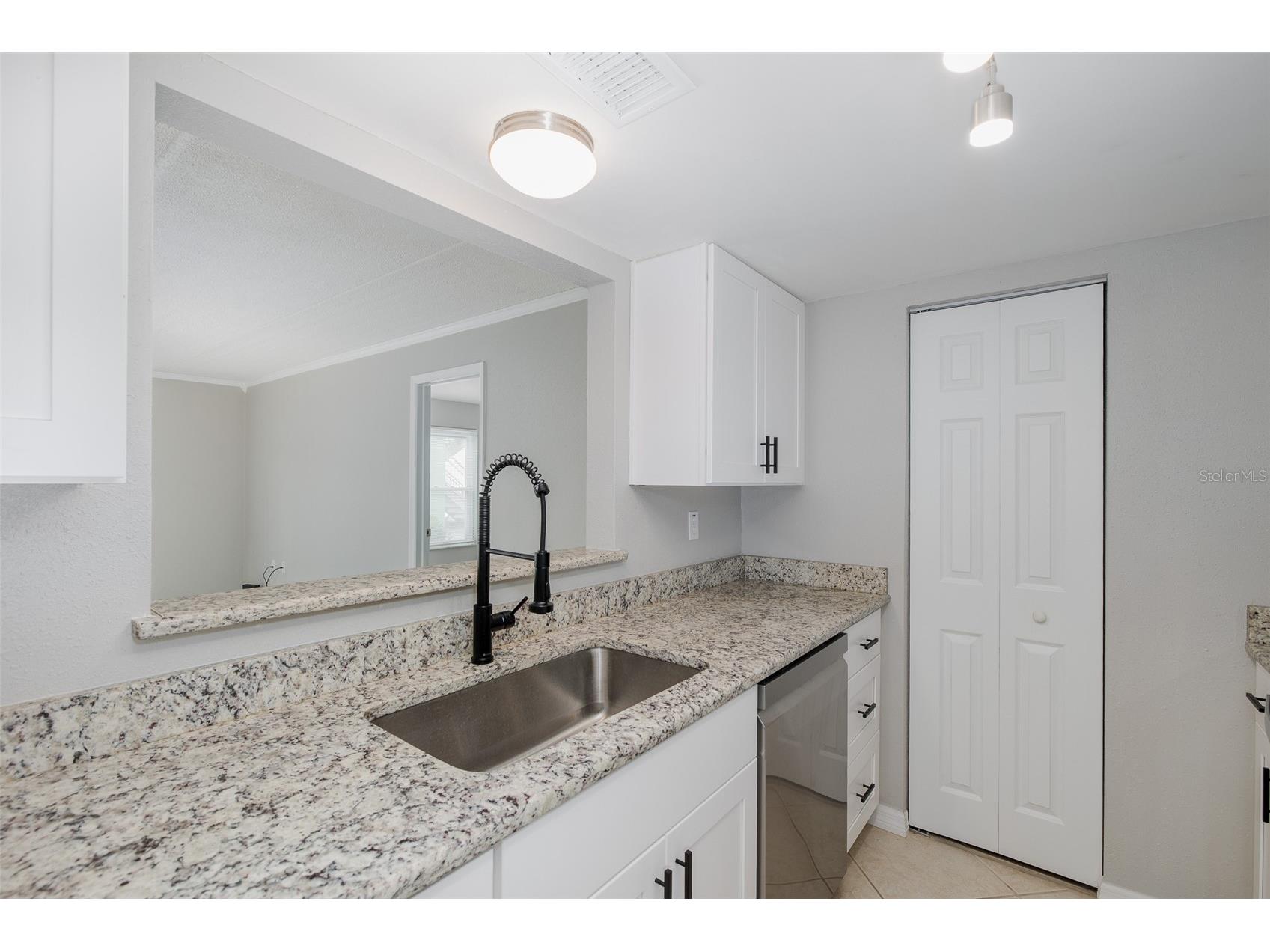 464 N Paula Drive #106 Dunedin FL 34698 W7884585 image4