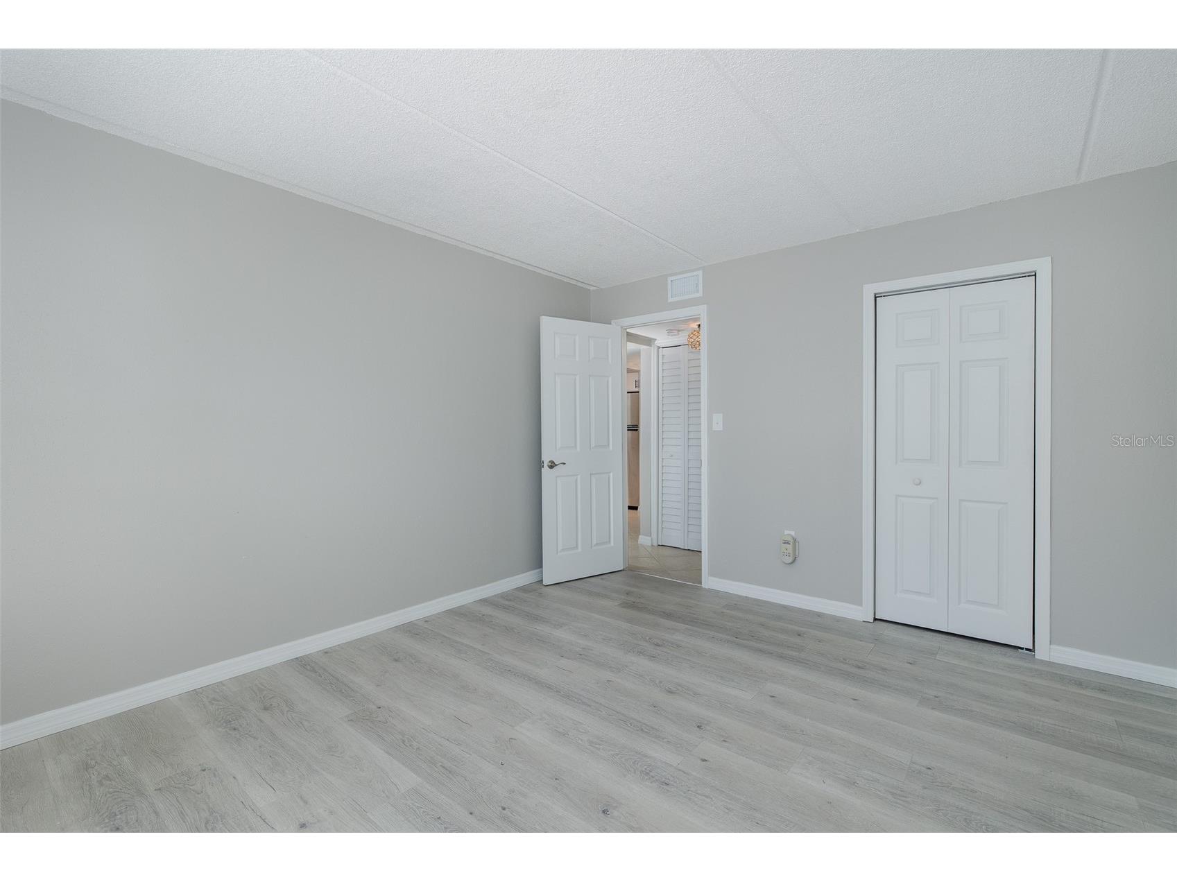 464 N Paula Drive #106 Dunedin FL 34698 W7884585 image9