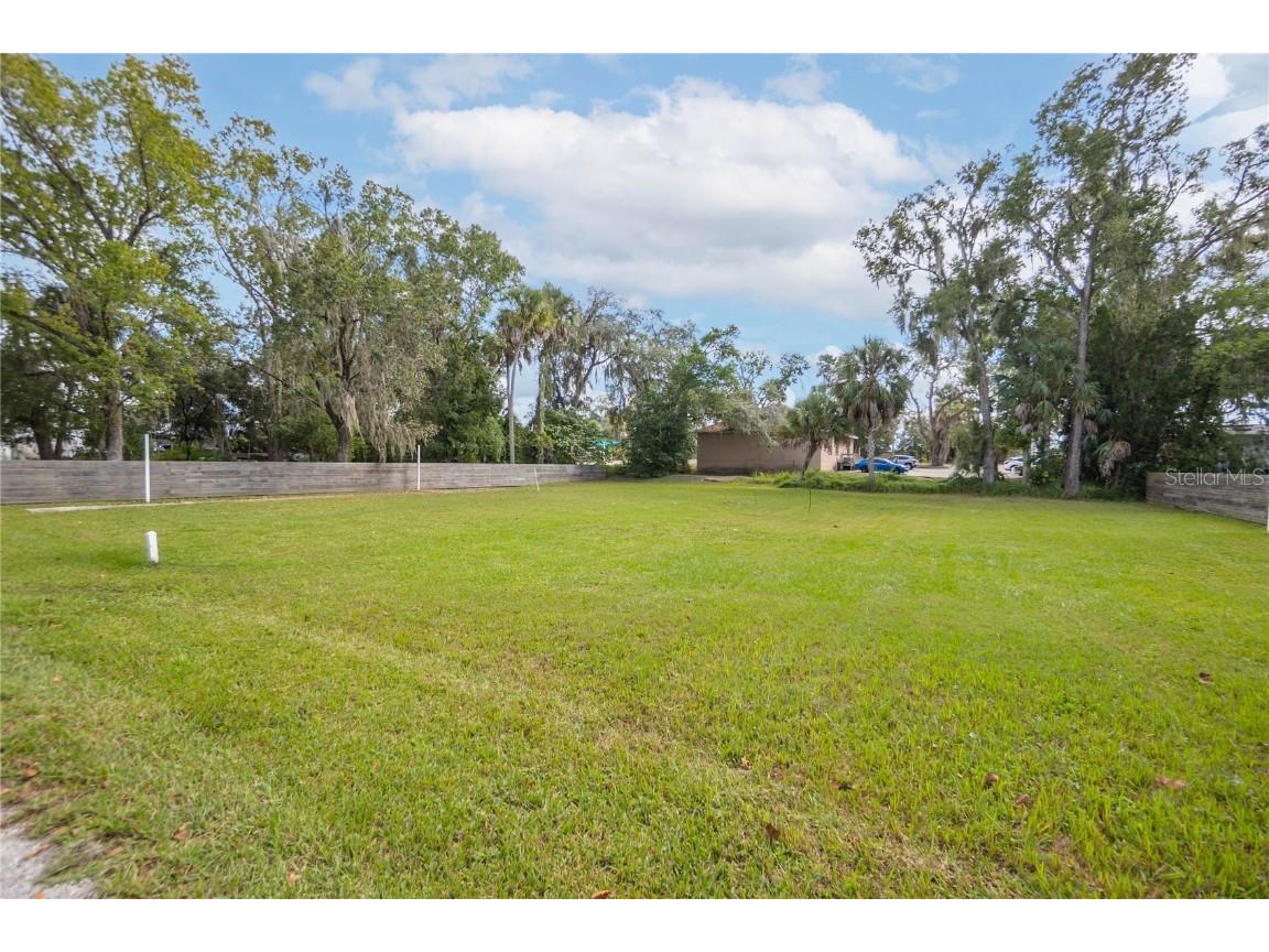 464 NE 2nd Street Crystal River FL 34429 W7857882 image3