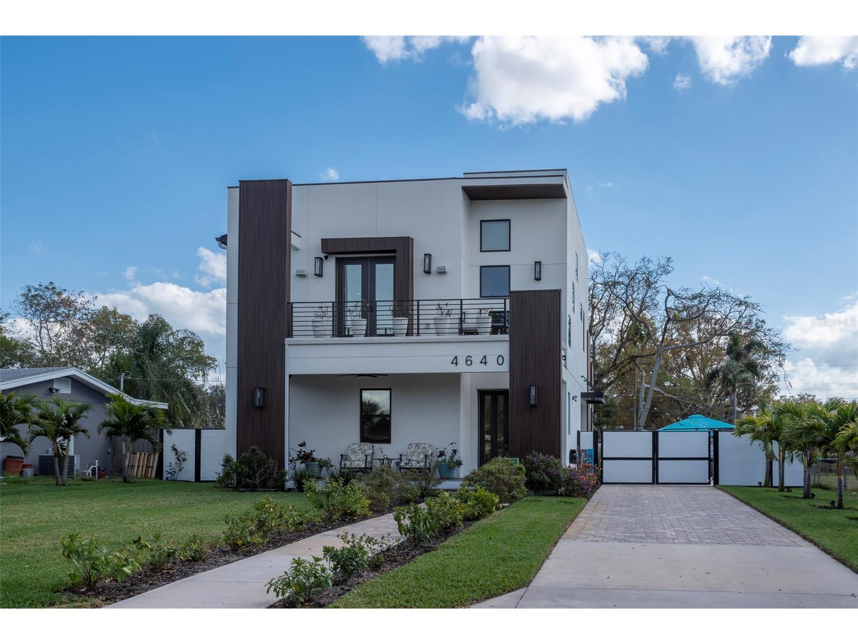 4640 35th Avenue N Saint Petersburg FL 33713 TB8482049 image2