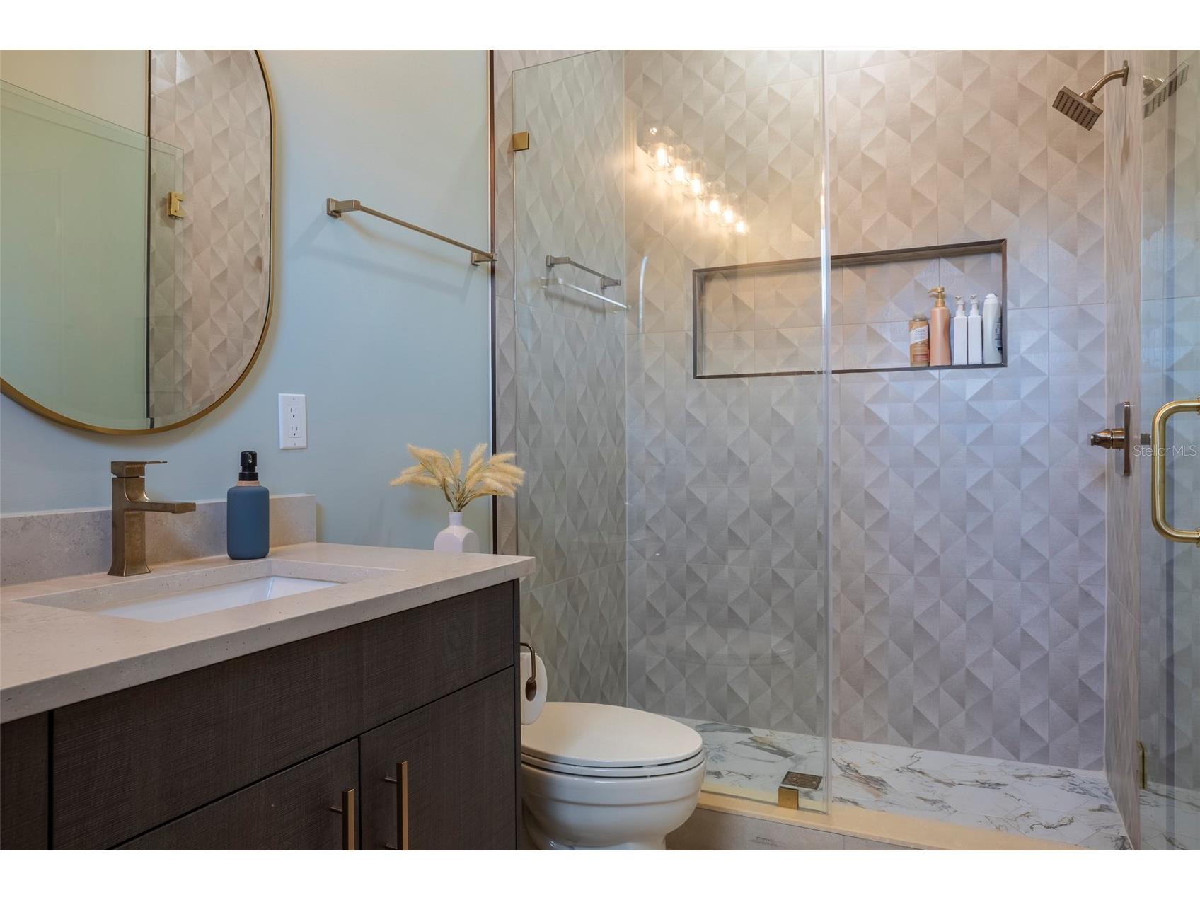 4640 35th Avenue N Saint Petersburg FL 33713 TB8482049 image20