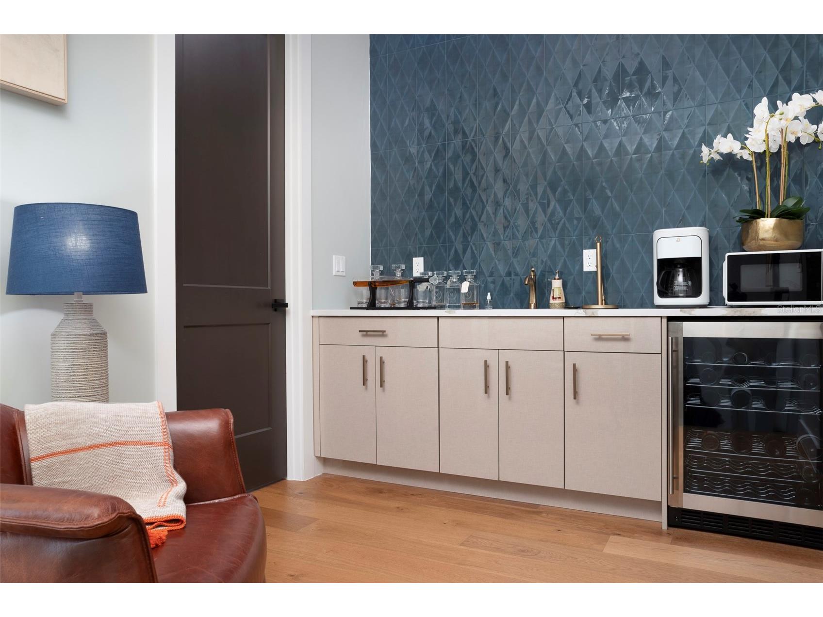 4640 35th Avenue N Saint Petersburg FL 33713 TB8482049 image22