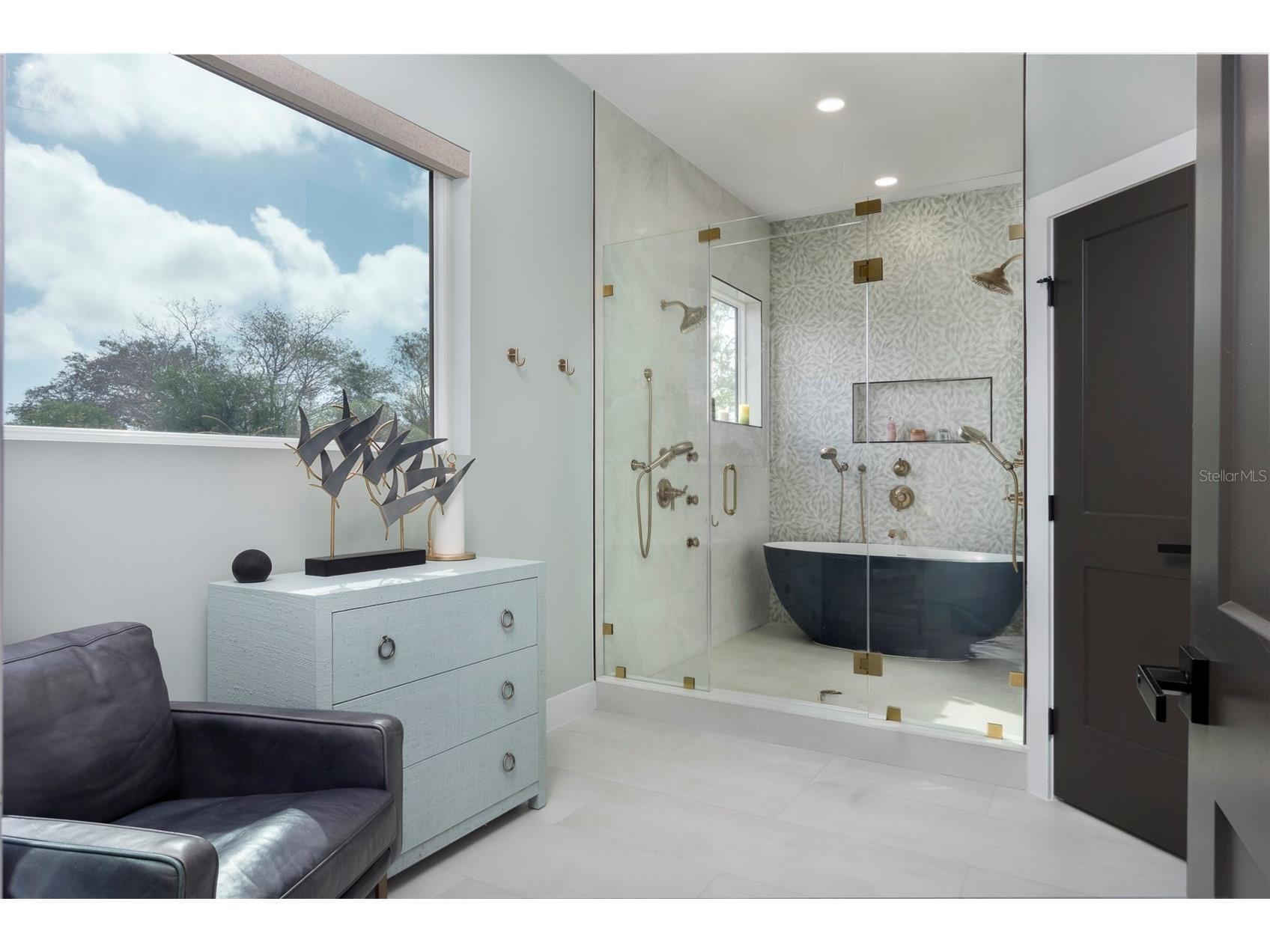 4640 35th Avenue N Saint Petersburg FL 33713 TB8482049 image27