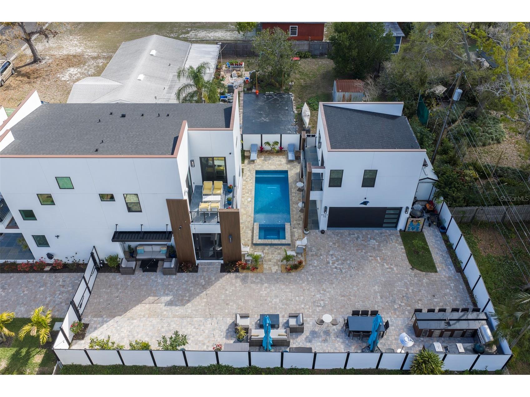 4640 35th Avenue N Saint Petersburg FL 33713 TB8482049 image3