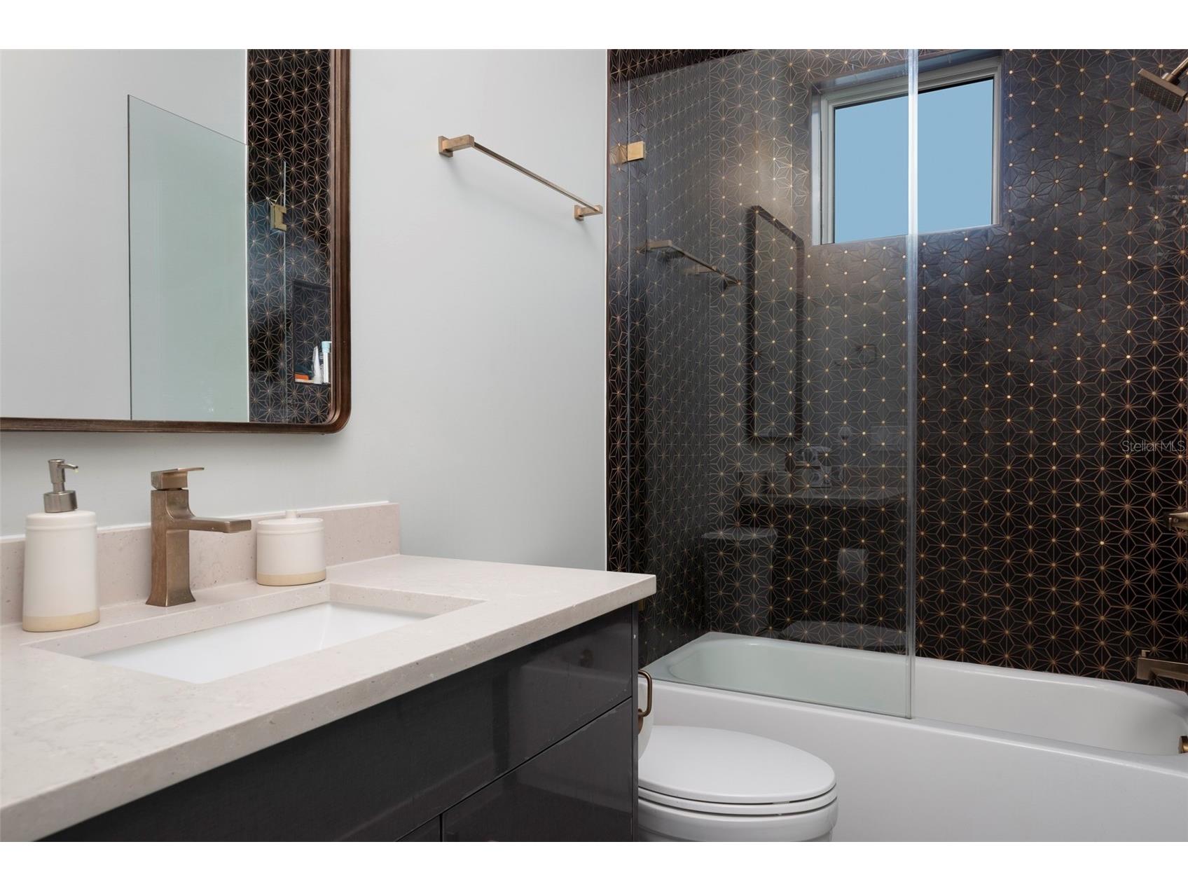 4640 35th Avenue N Saint Petersburg FL 33713 TB8482049 image36