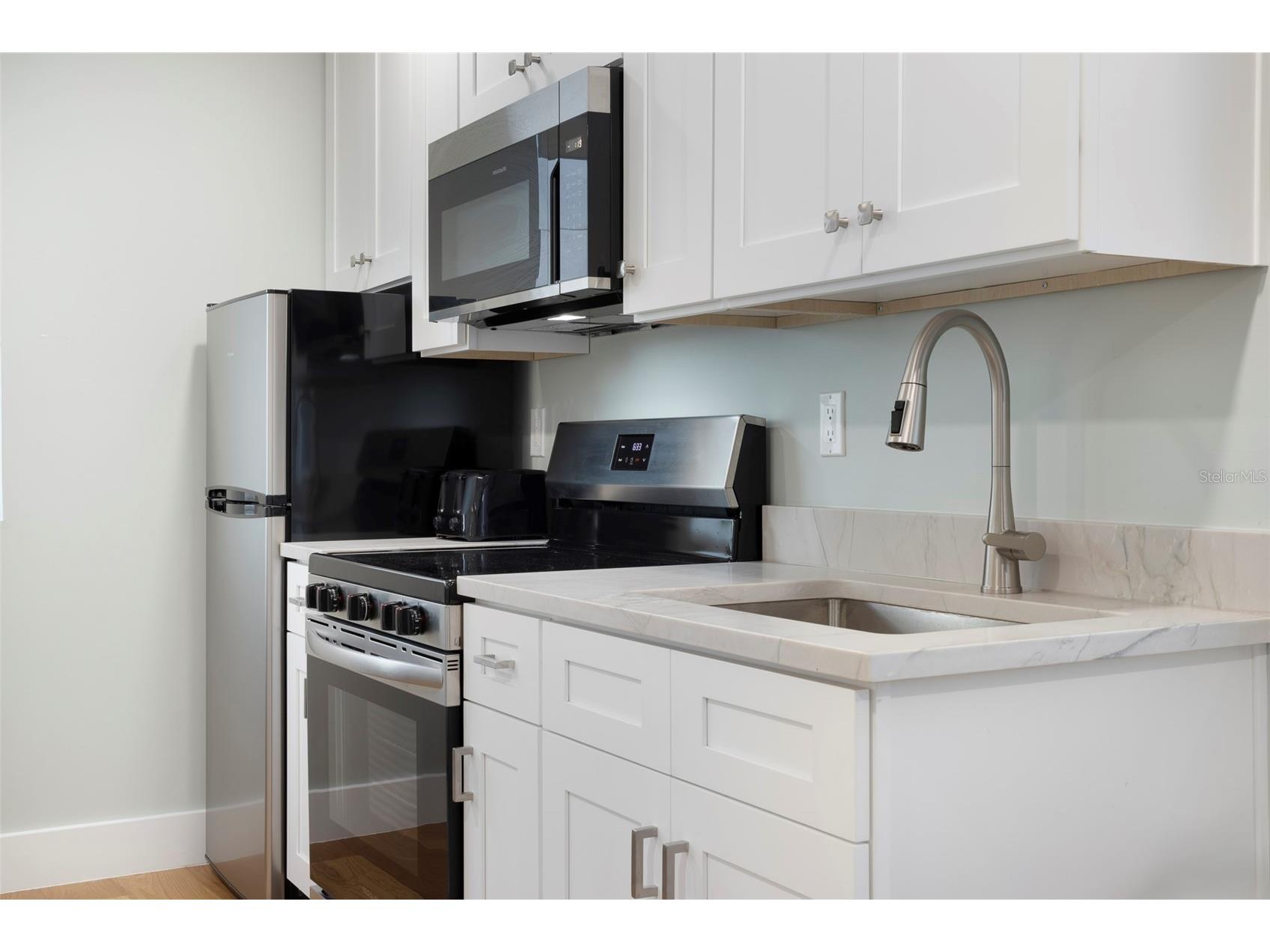 4640 35th Avenue N Saint Petersburg FL 33713 TB8482049 image46