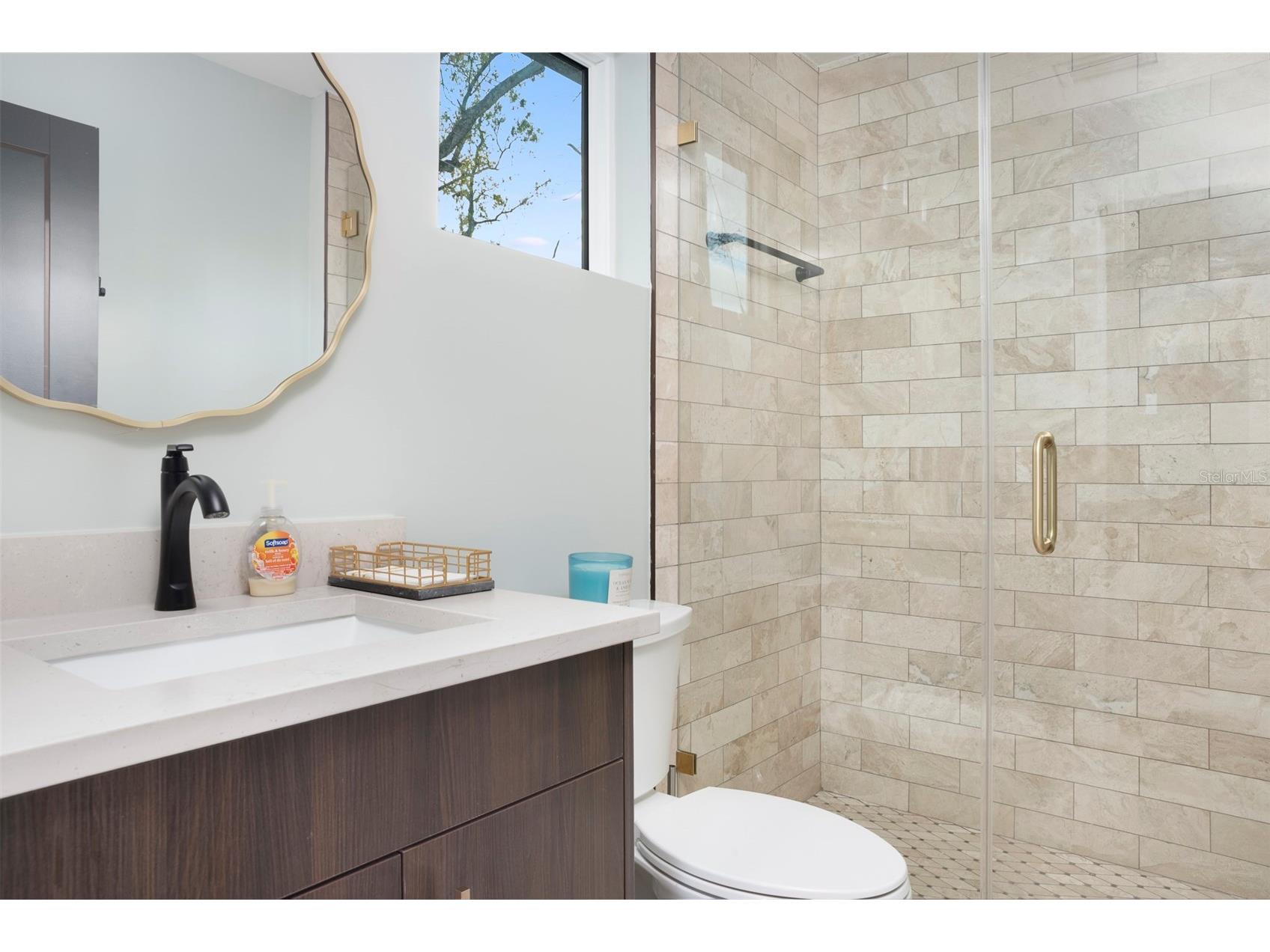 4640 35th Avenue N Saint Petersburg FL 33713 TB8482049 image49