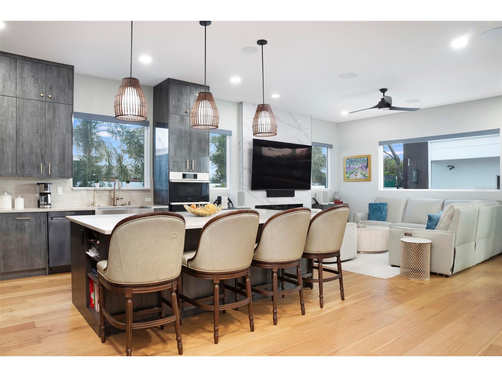 4640 35th Avenue N Saint Petersburg FL 33713 TB8482049 image9