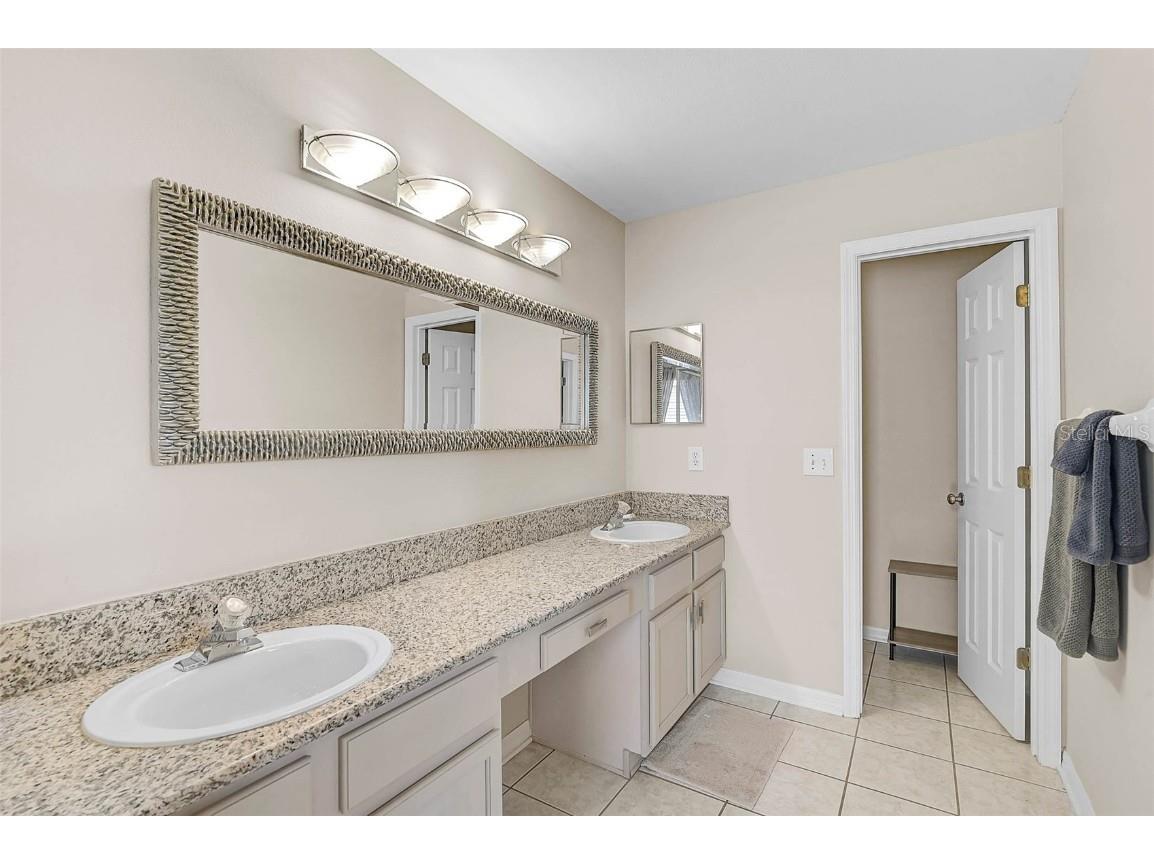 4640 Sanibel Way Bradenton FL 34203 A4670666 image15